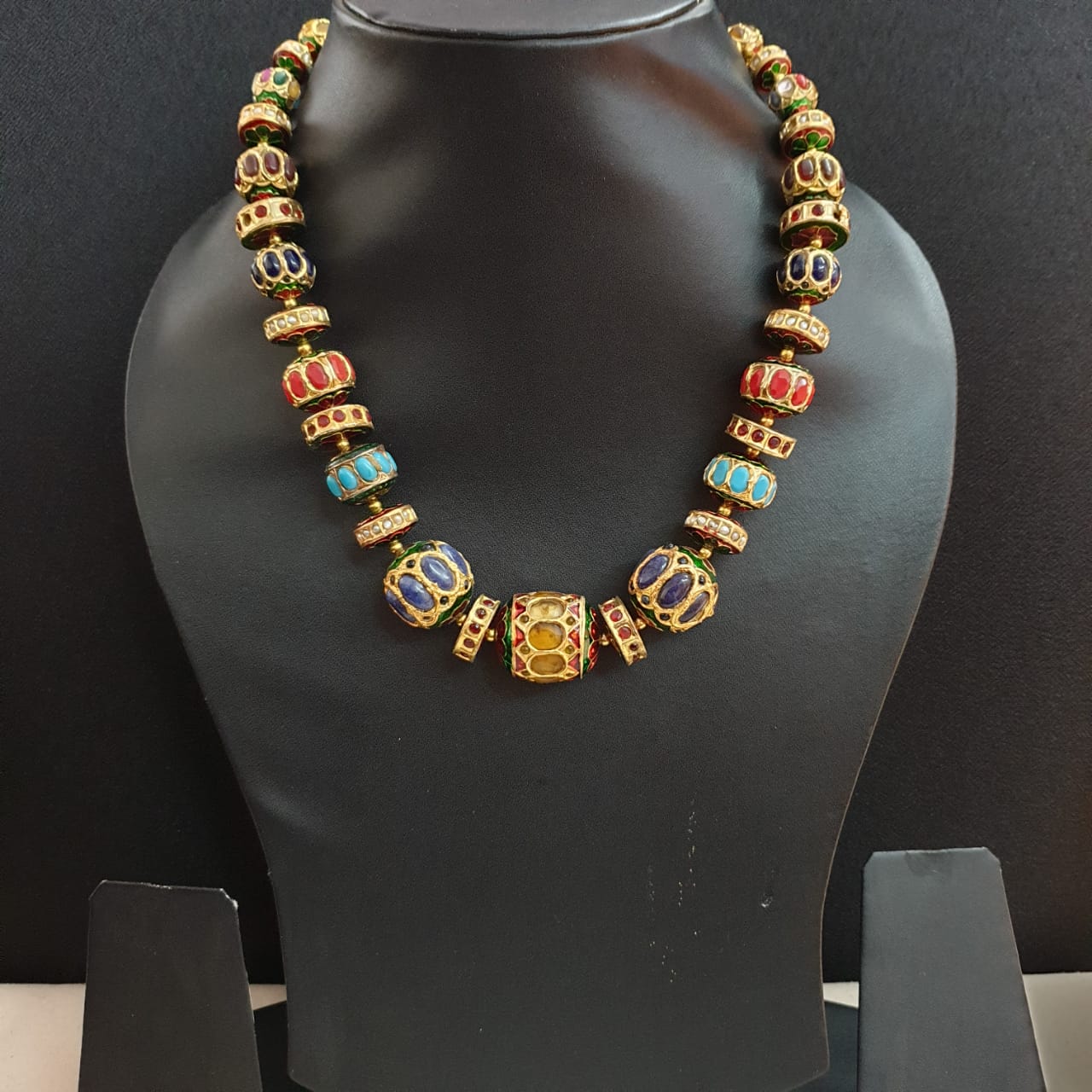Jadau Beads And Disc Necklace