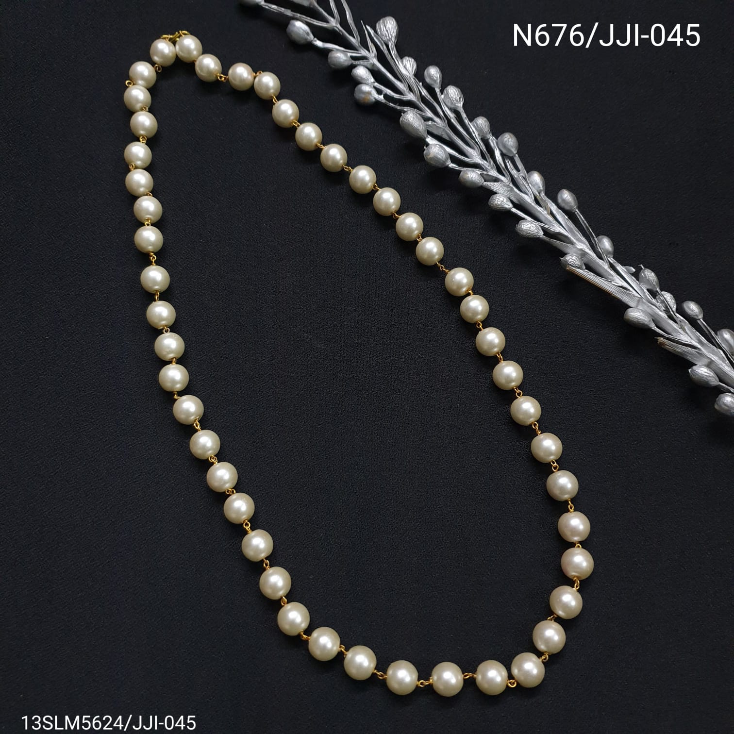 Single Layered Shell Pearl Beaded Necklace