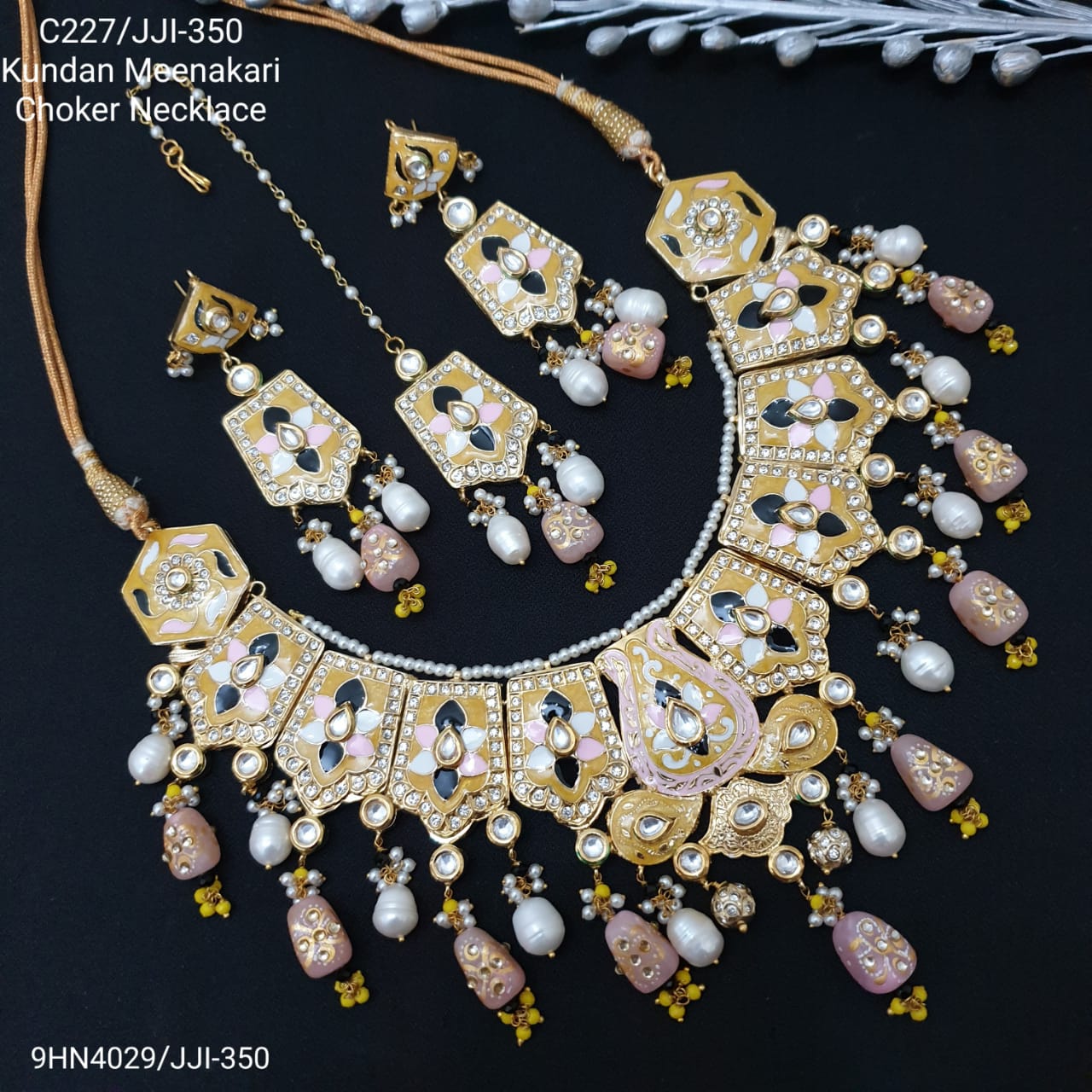 Kundan Meenakari Necklace Set With Earrings and Maangtikka