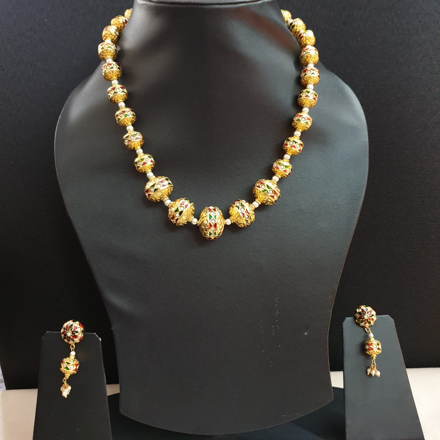 Gold Tone Real Pearl Bead Jadau Necklace