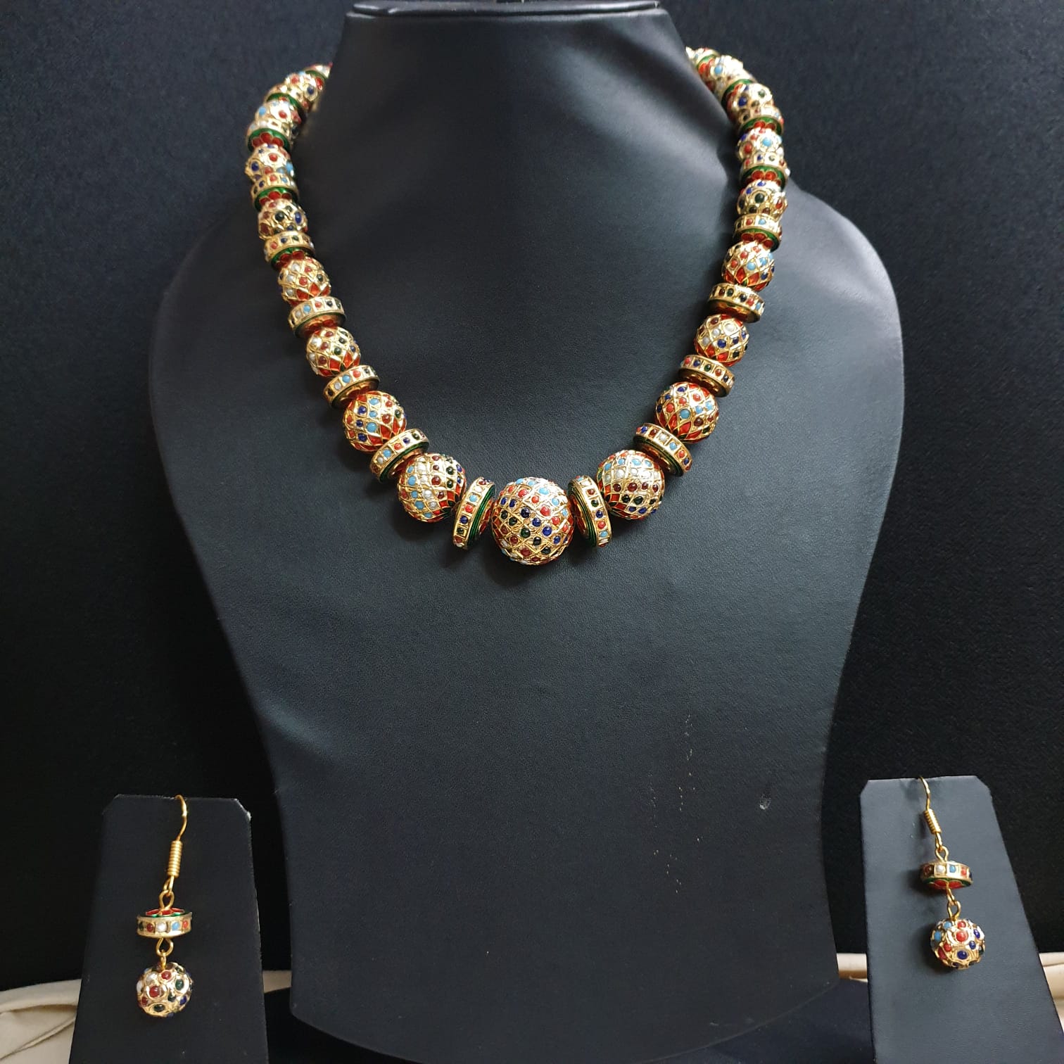 Multicolor Jadau Necklace With Earrings