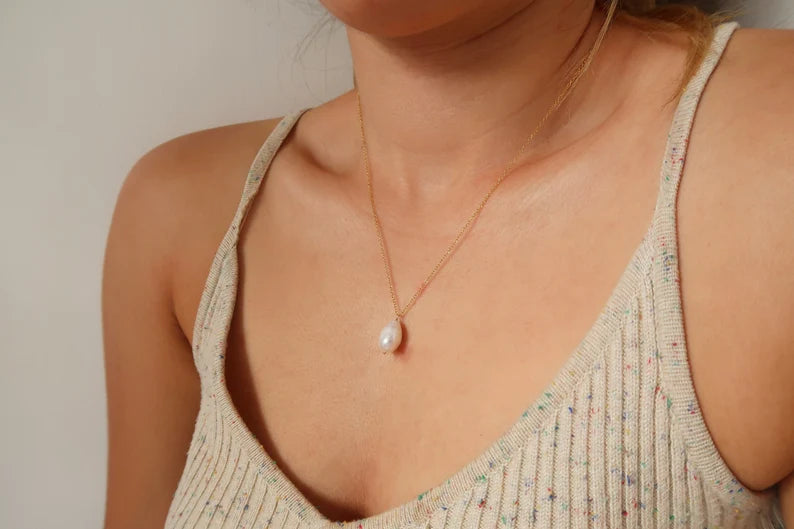 Drop Pearl Chain Necklace