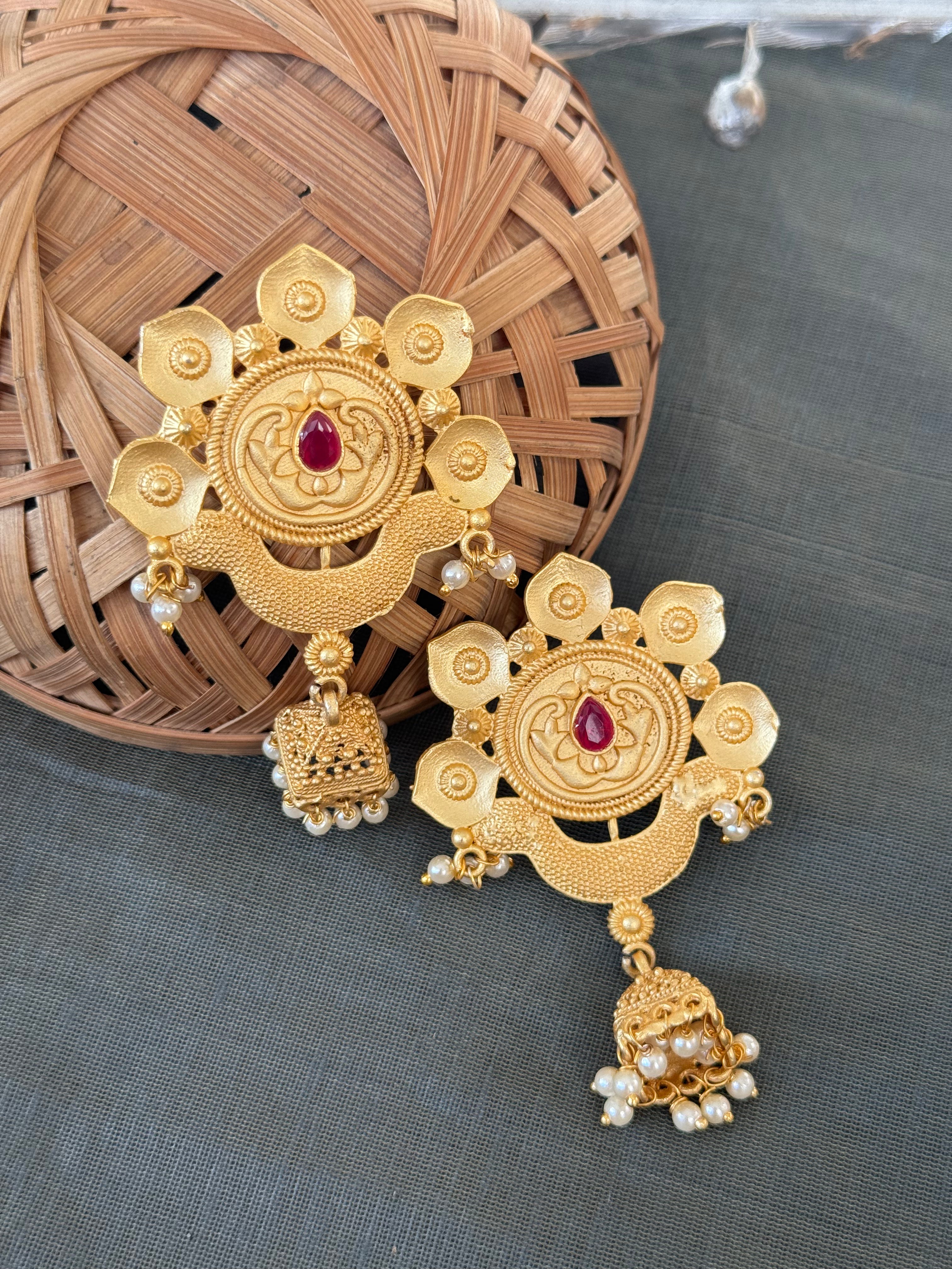 Red Stone Gold Matte Jhumki Earrings