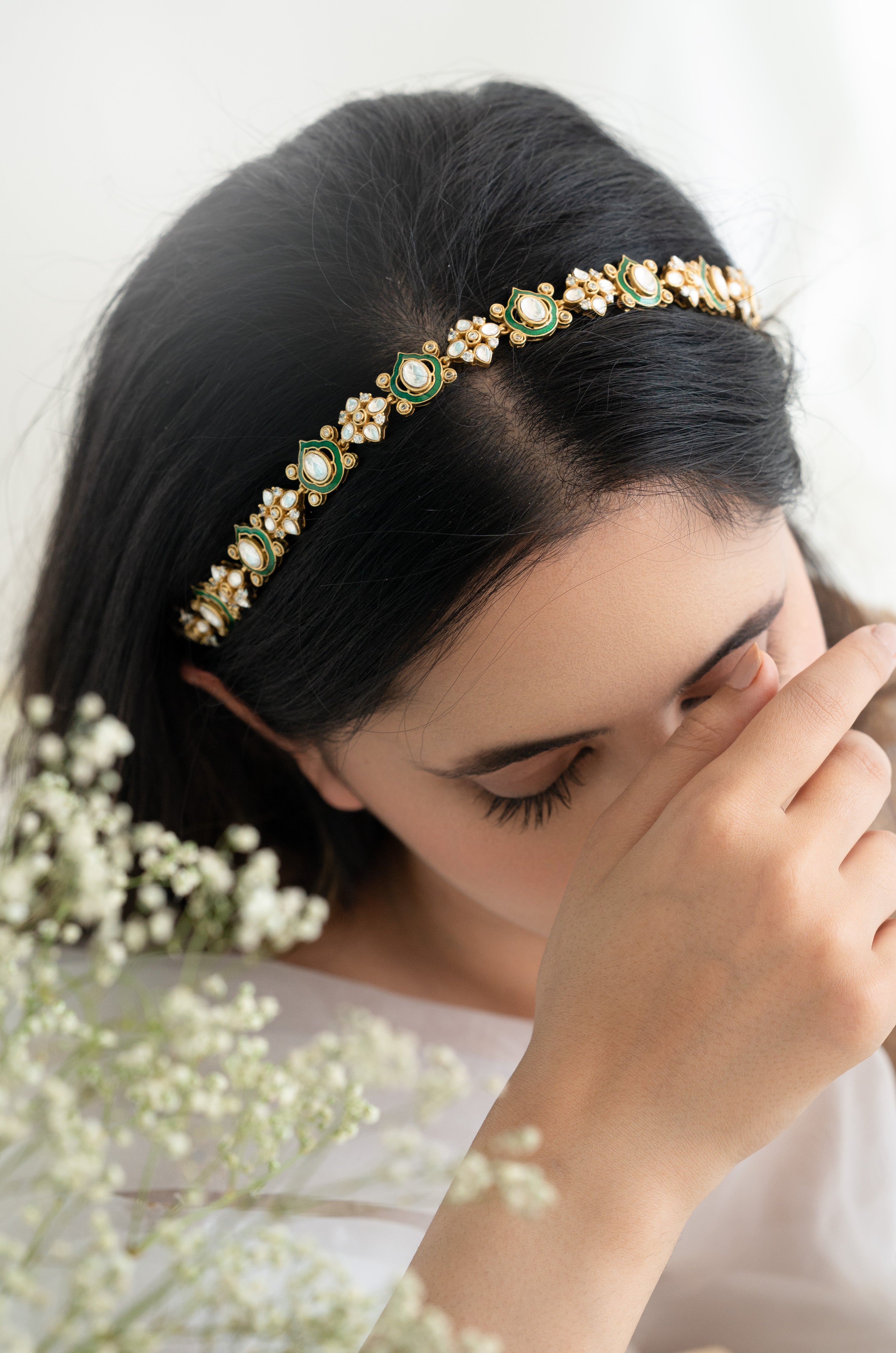 Luxury Bridal Hairband with Green and White Kundan Work