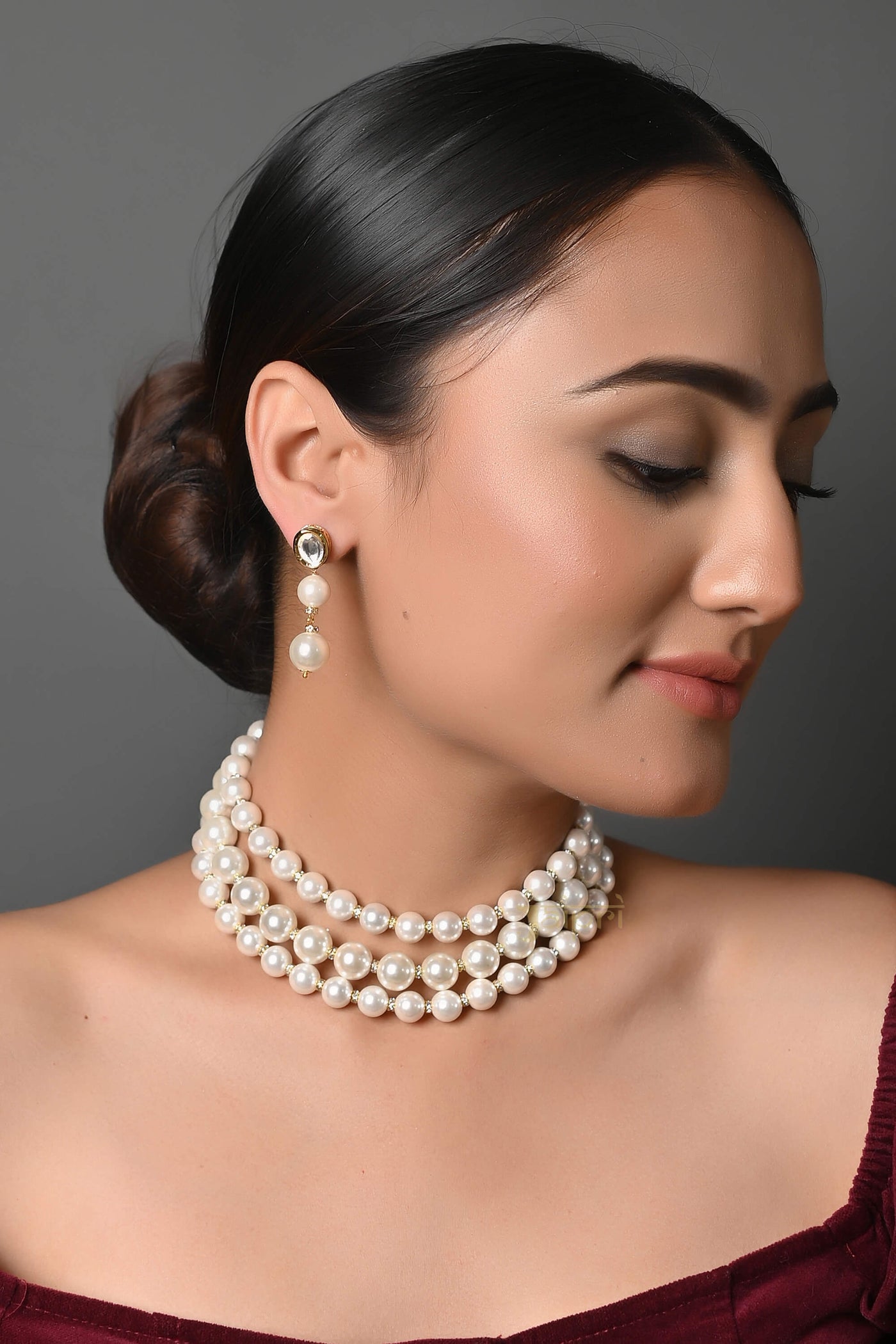 Multilayered Pearl Choker Necklace With Earrings