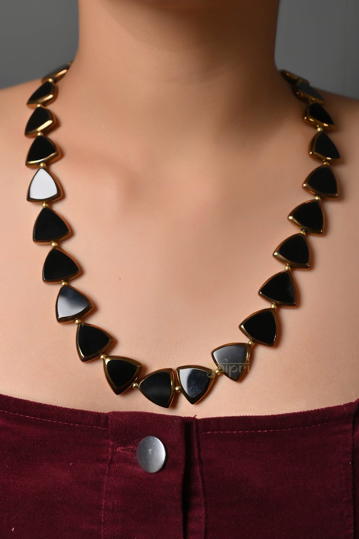 Black Color Triangle Shape Necklace With Earrings