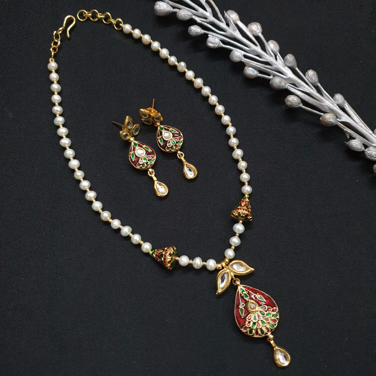 Kundan Meenakari Small Pendant Set With Earrings