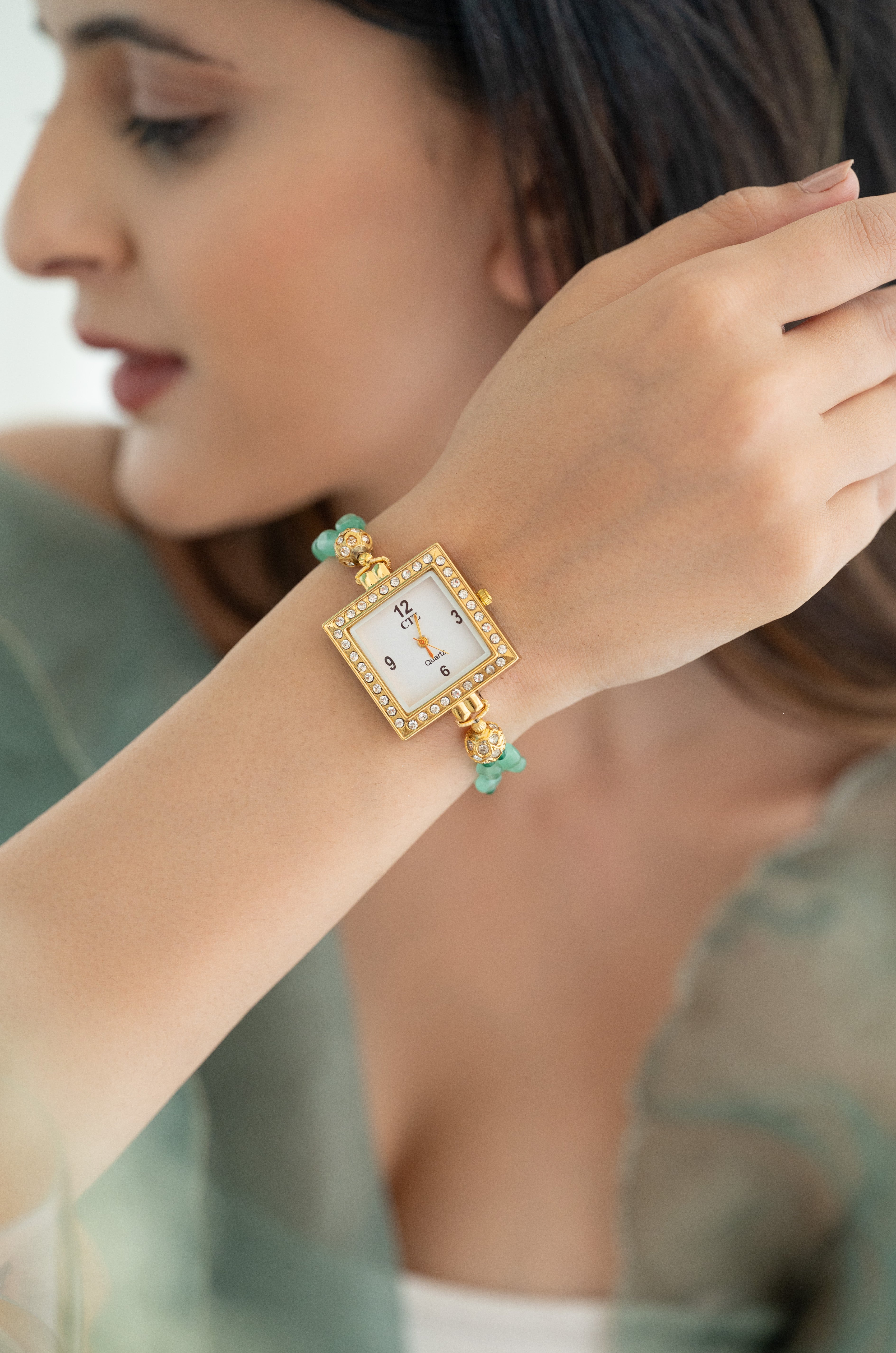 Gold-Plated Women Square Dial Wrist Watch For Women