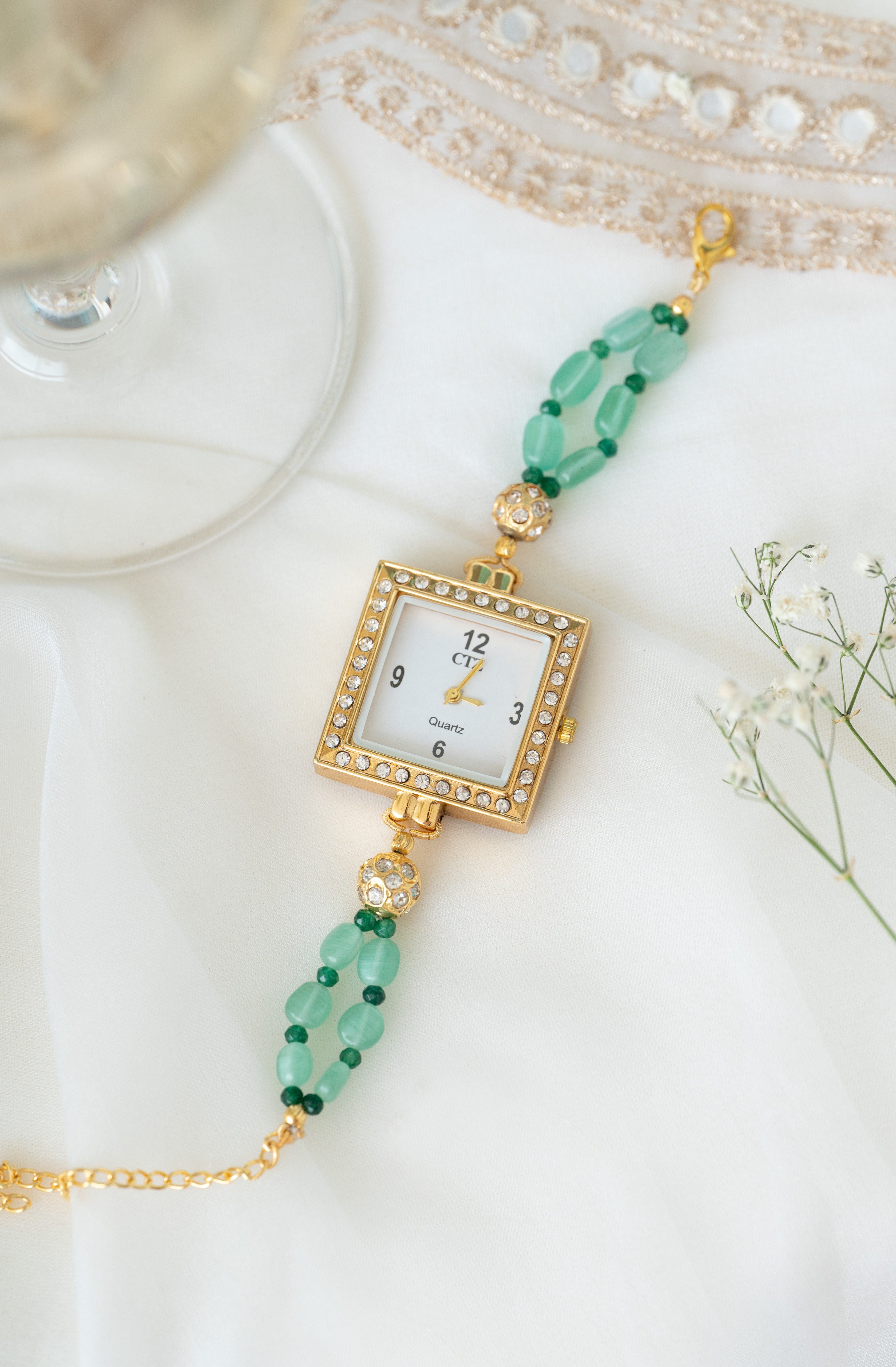Gold-Plated Women Square Dial Wrist Watch For Women