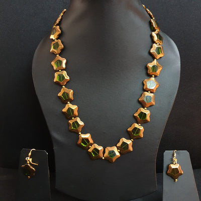 Green Floral Necklace With Earrings