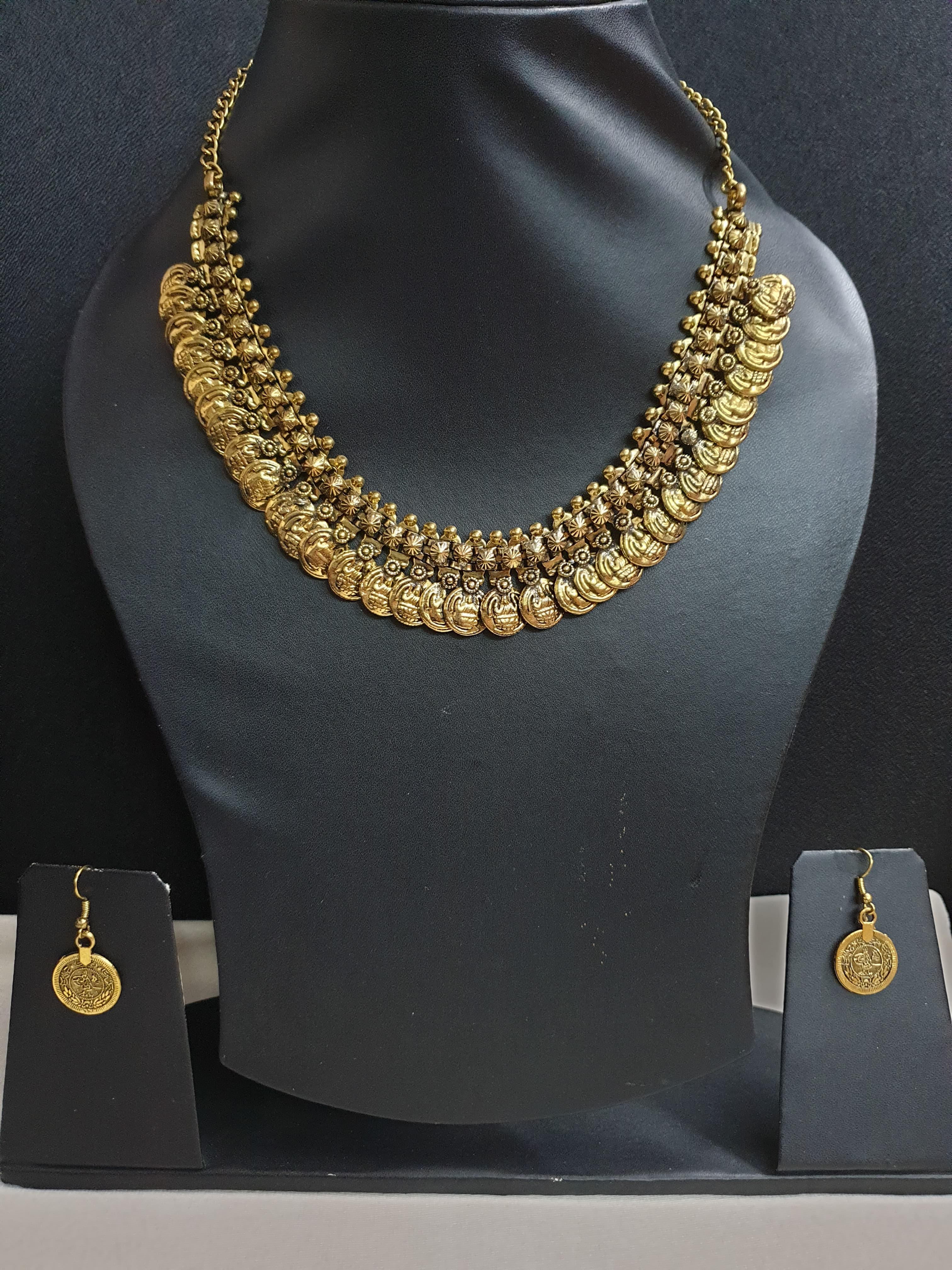 Antique Gold Chain Necklace With Earrings