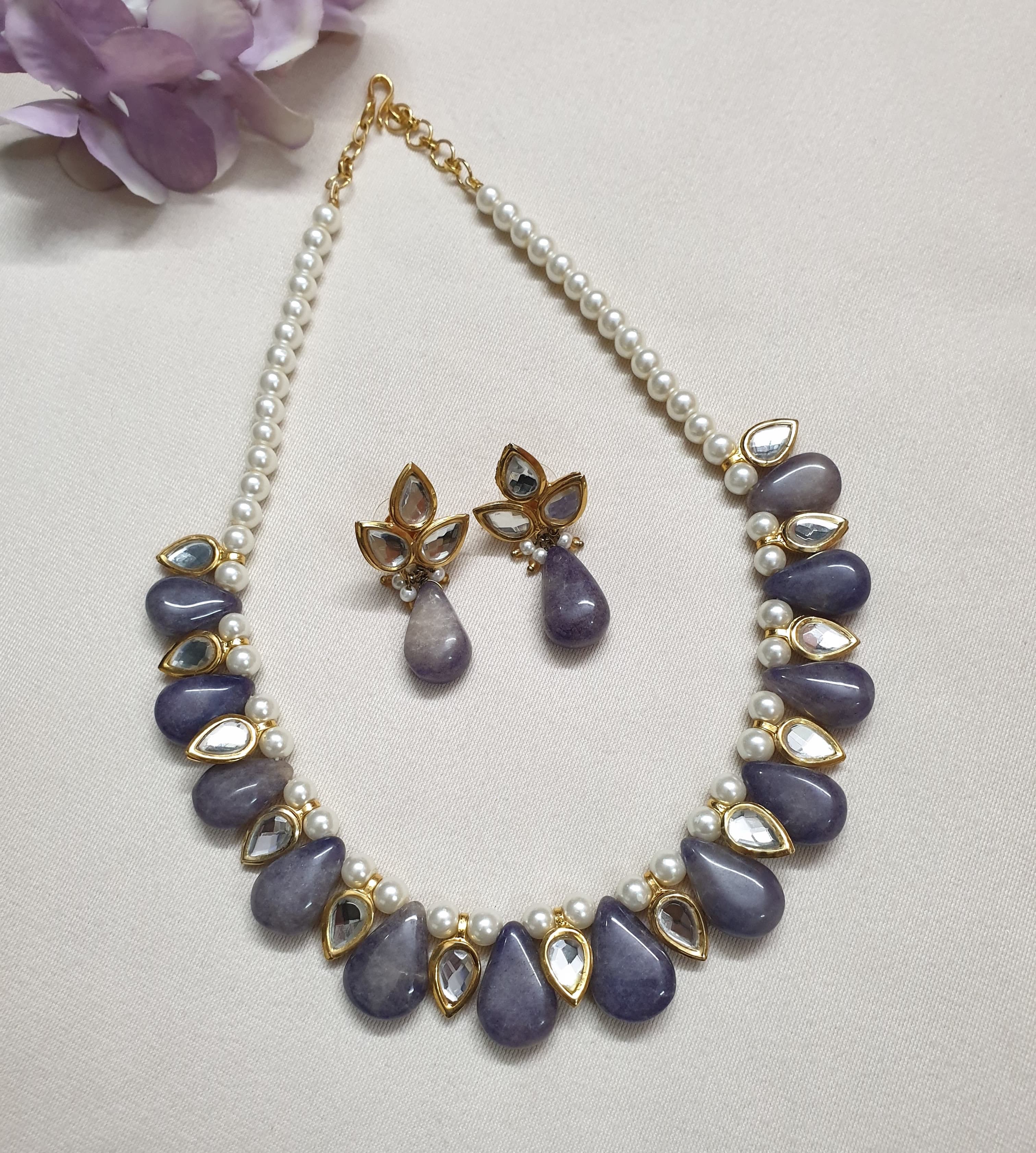 Blue Stone Single Layer Kundan Pearl Necklace Set With Earrings