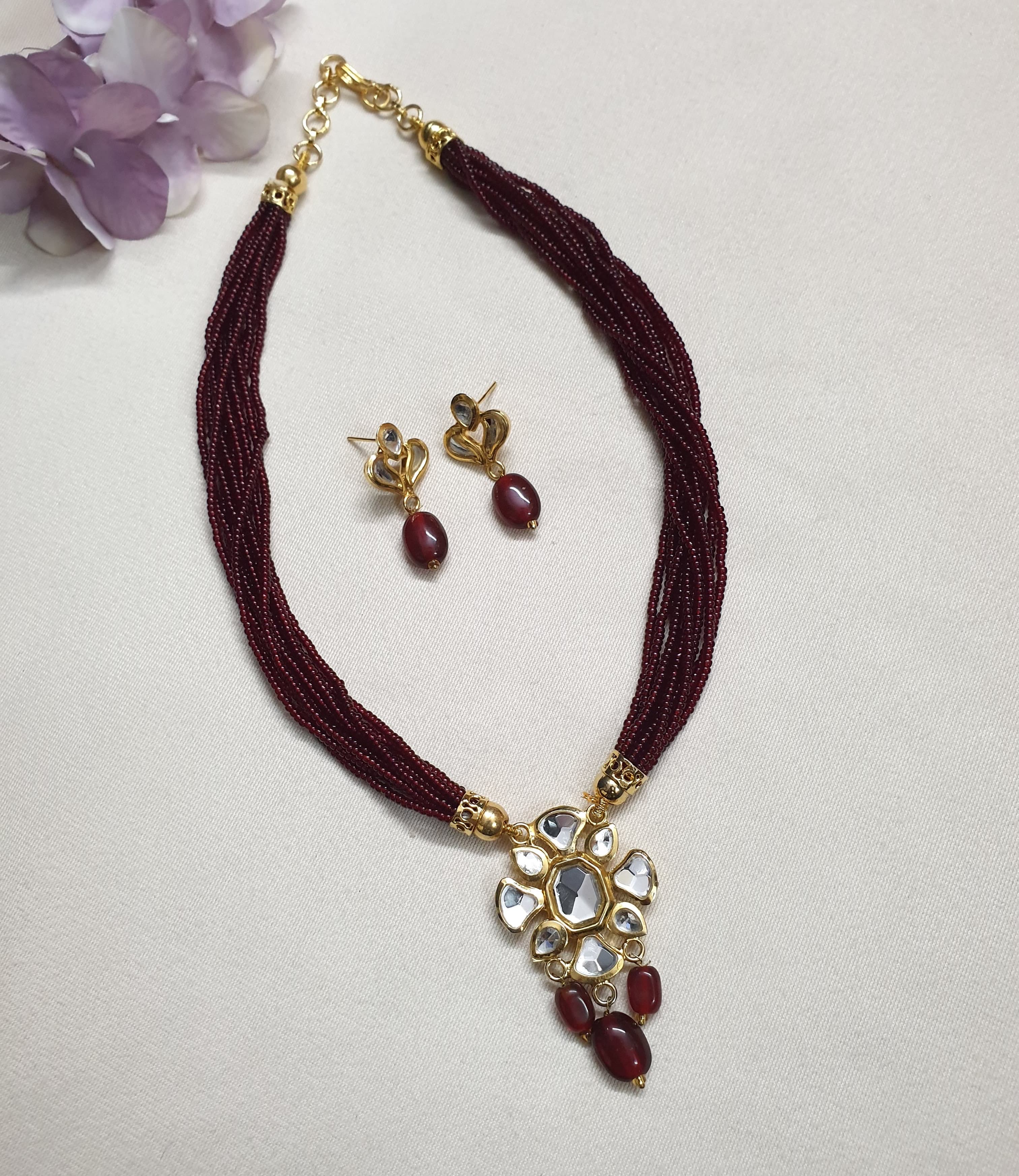 Maroon Seed Bead Kundan Pendant Set With Earrings