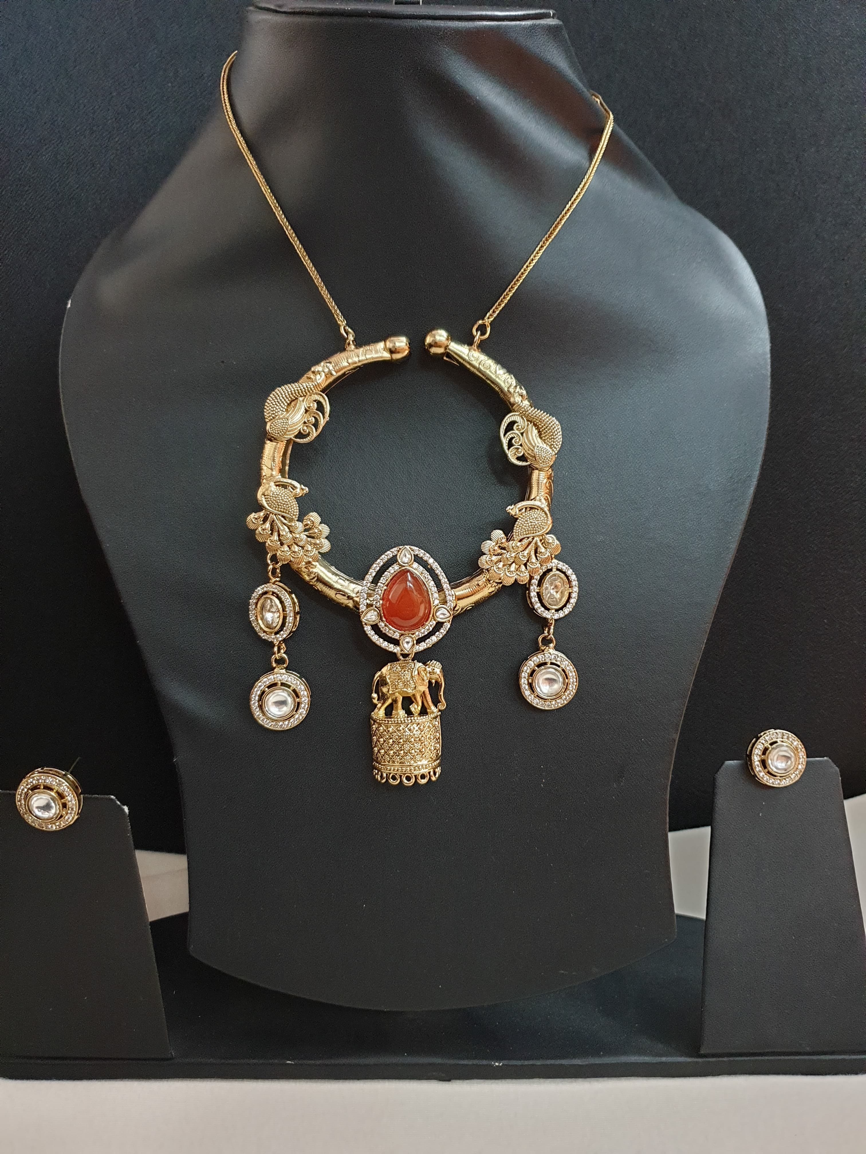 Gold Tone Kundan Fusion Red Stone Pendant Set