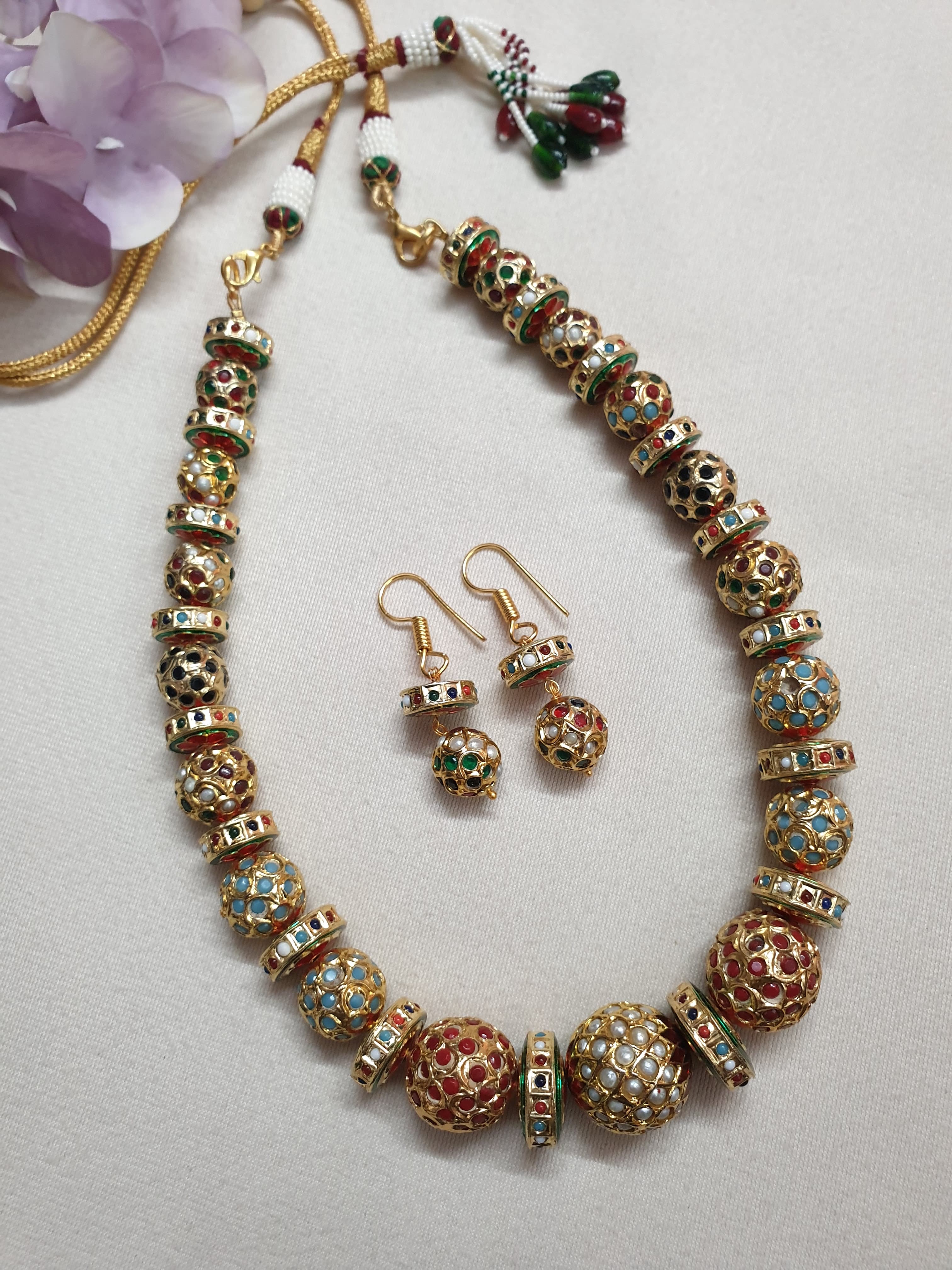 Gold Tone Jadau Beads Disc Necklace