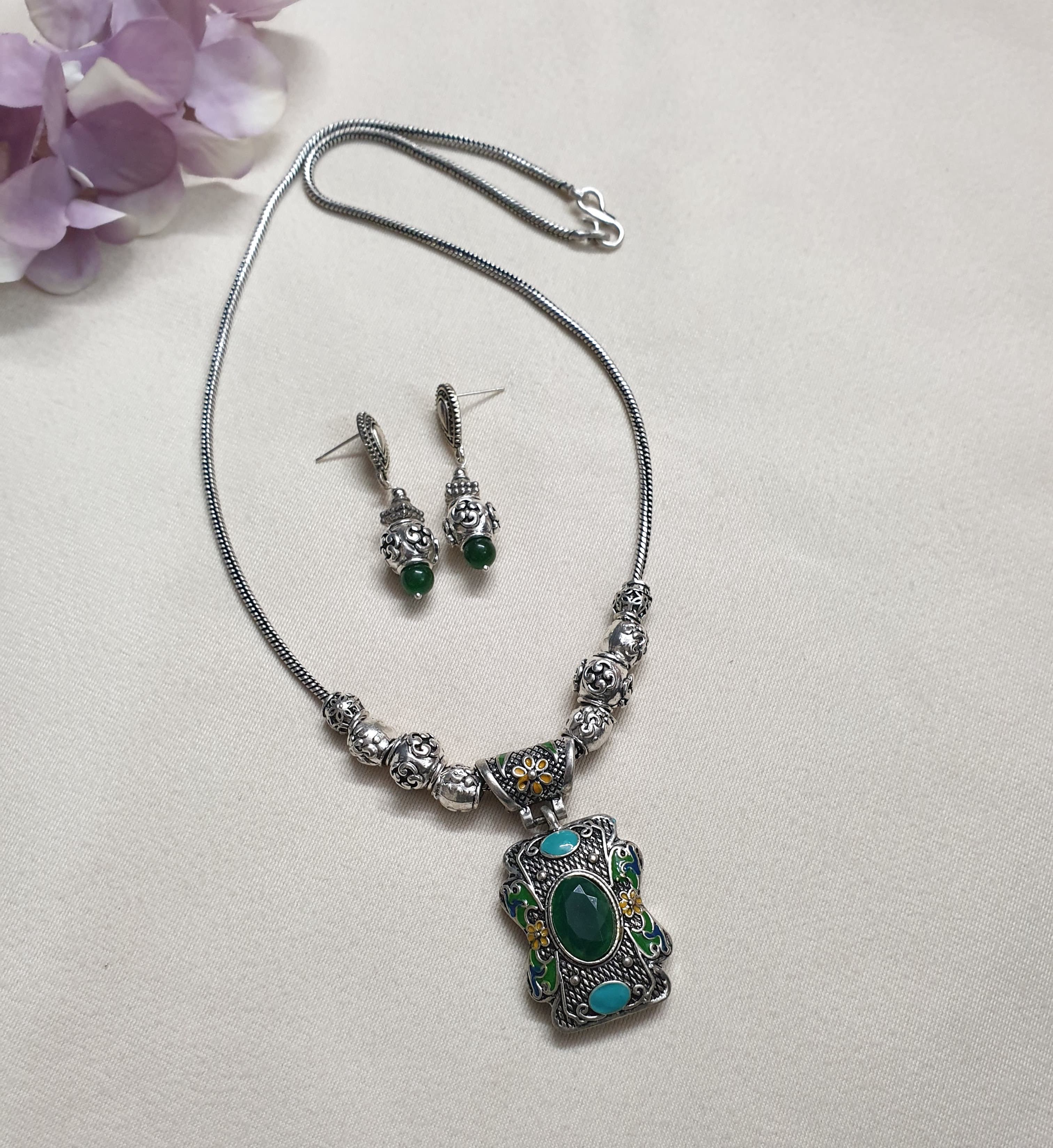 Green Stone Oxidized Chain Necklace With Earrings