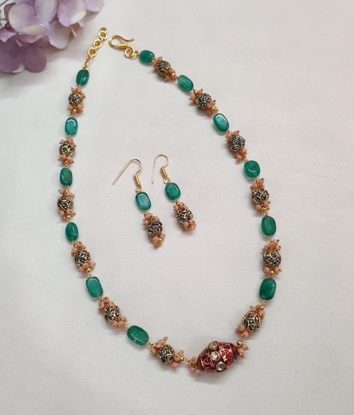 Red Meenakari Green Stone Single Layer Necklace