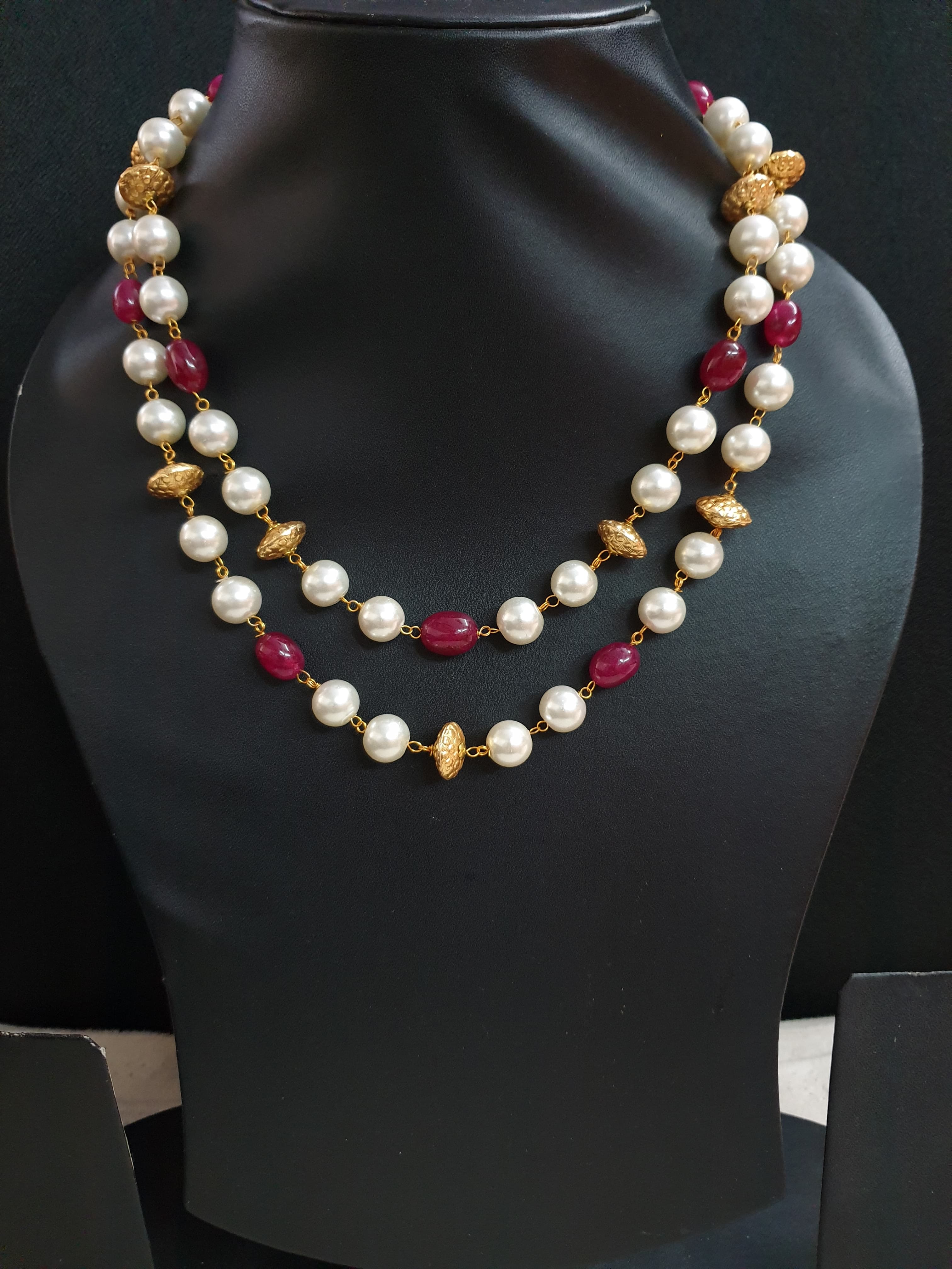 Red Stone and Pearl Beaded Necklace