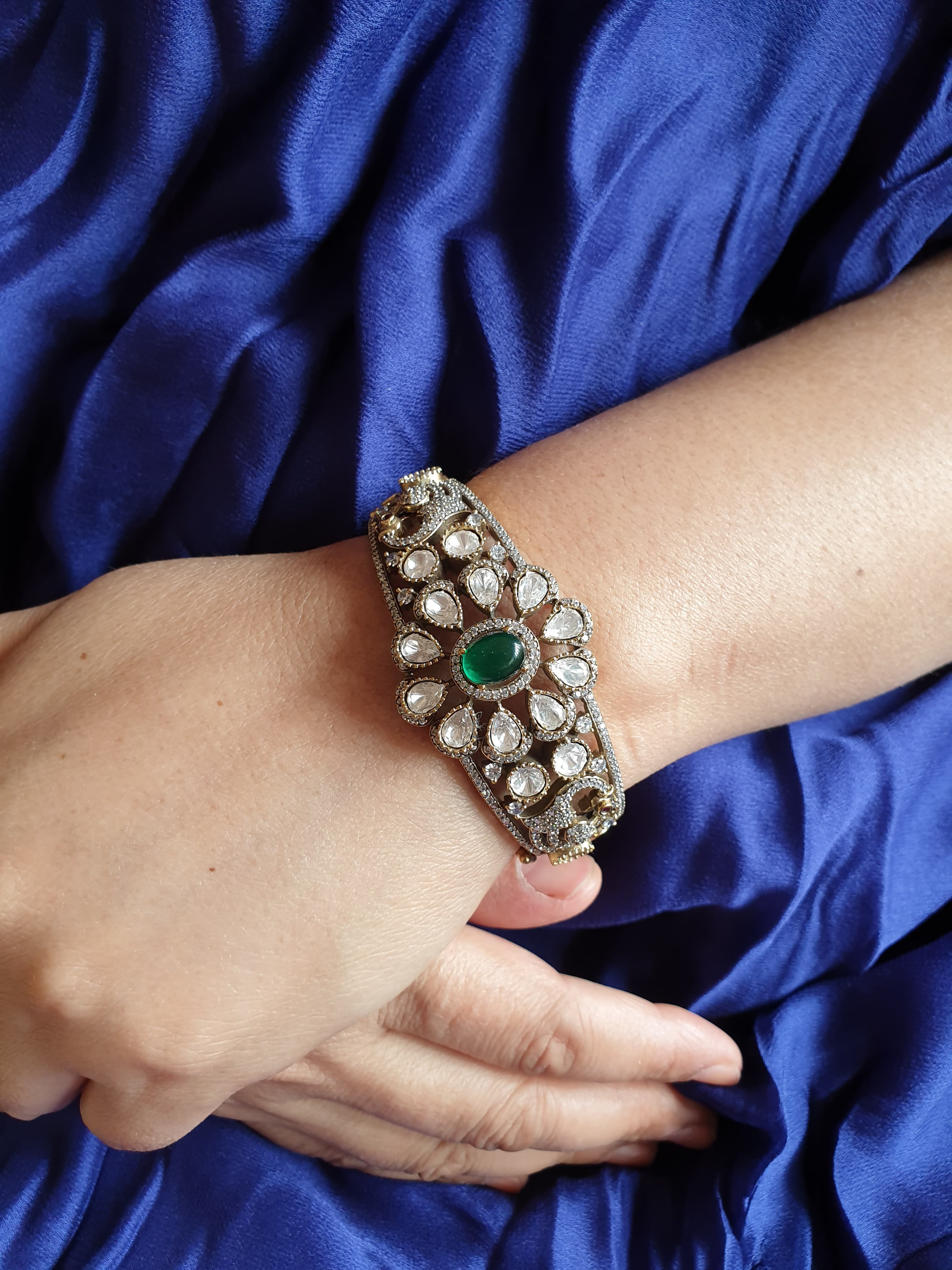 Emerald Green Kundan Polki Floral Openable Kada