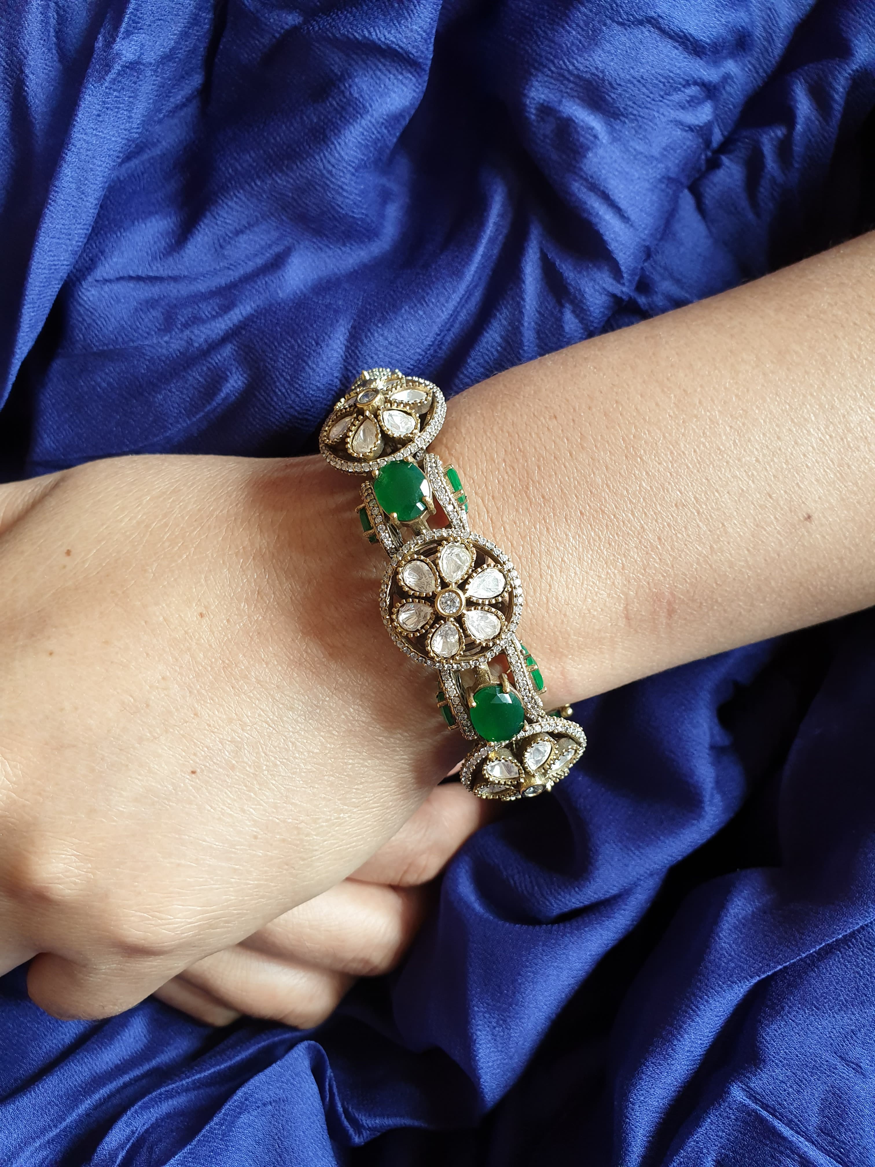 Emerald Green Stone Kundan Polki Openable Kada