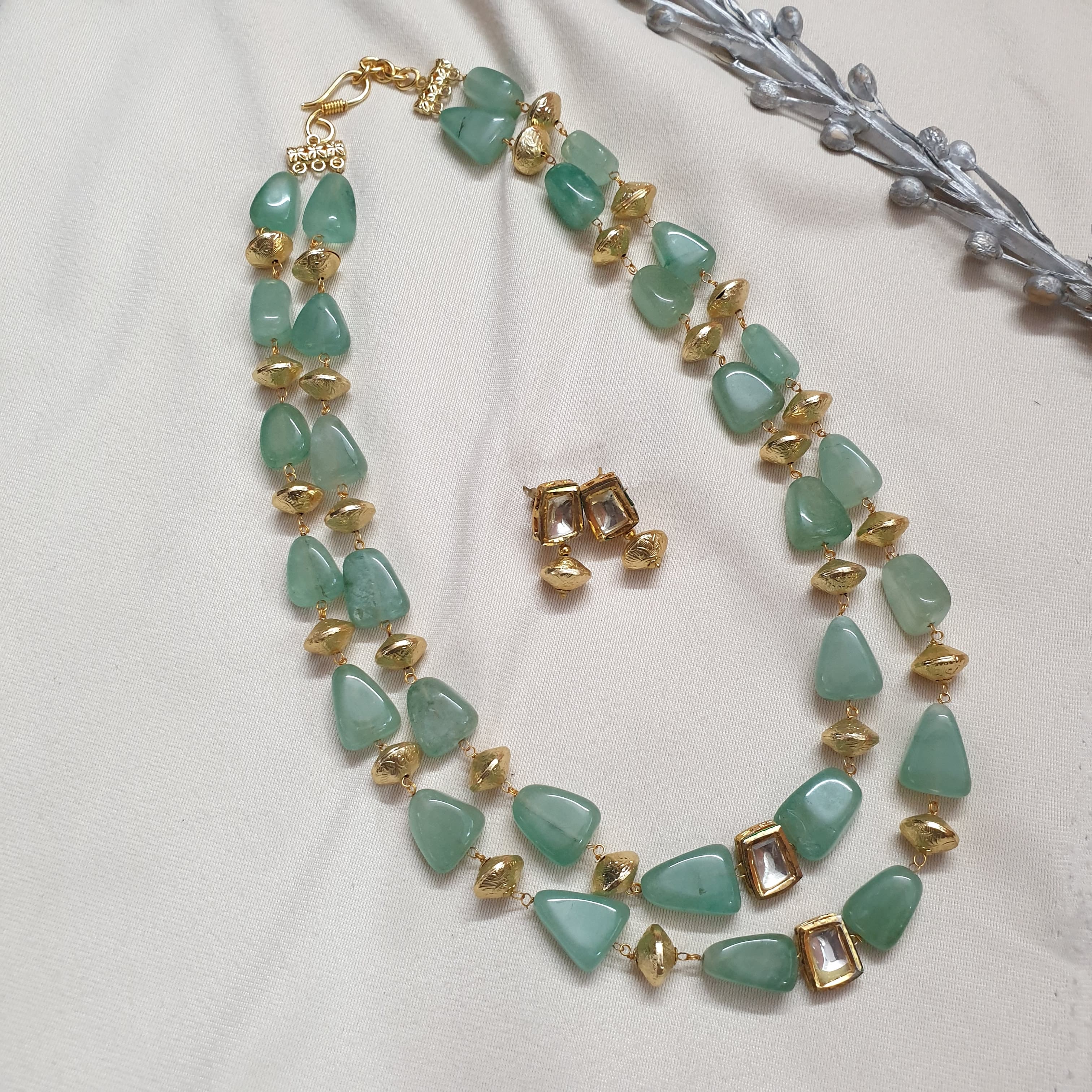 Gold Tone Green Stone Beaded Necklace