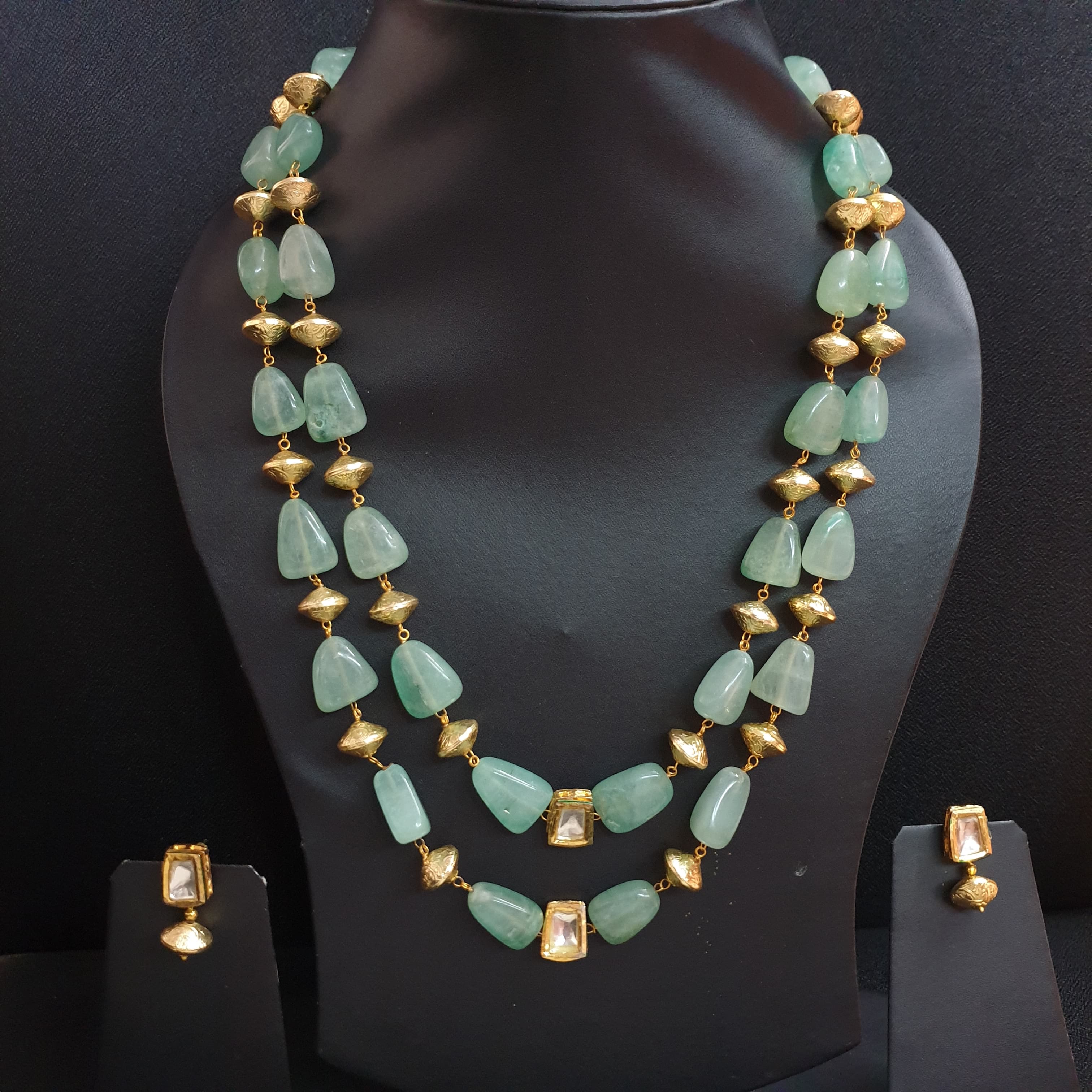 Gold Tone Green Stone Beaded Necklace