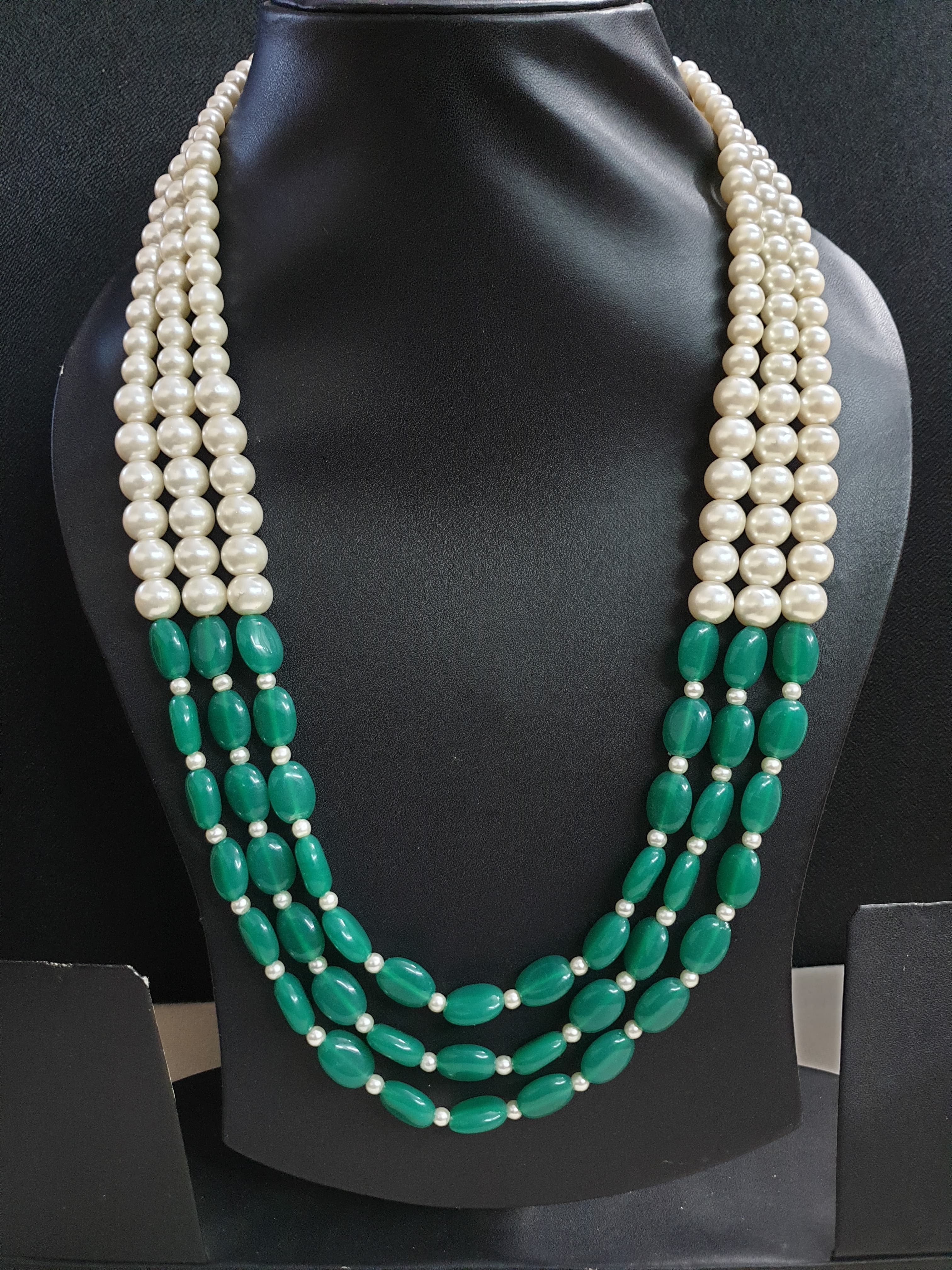 Pearl And Emerald Green Stone Bead Necklace