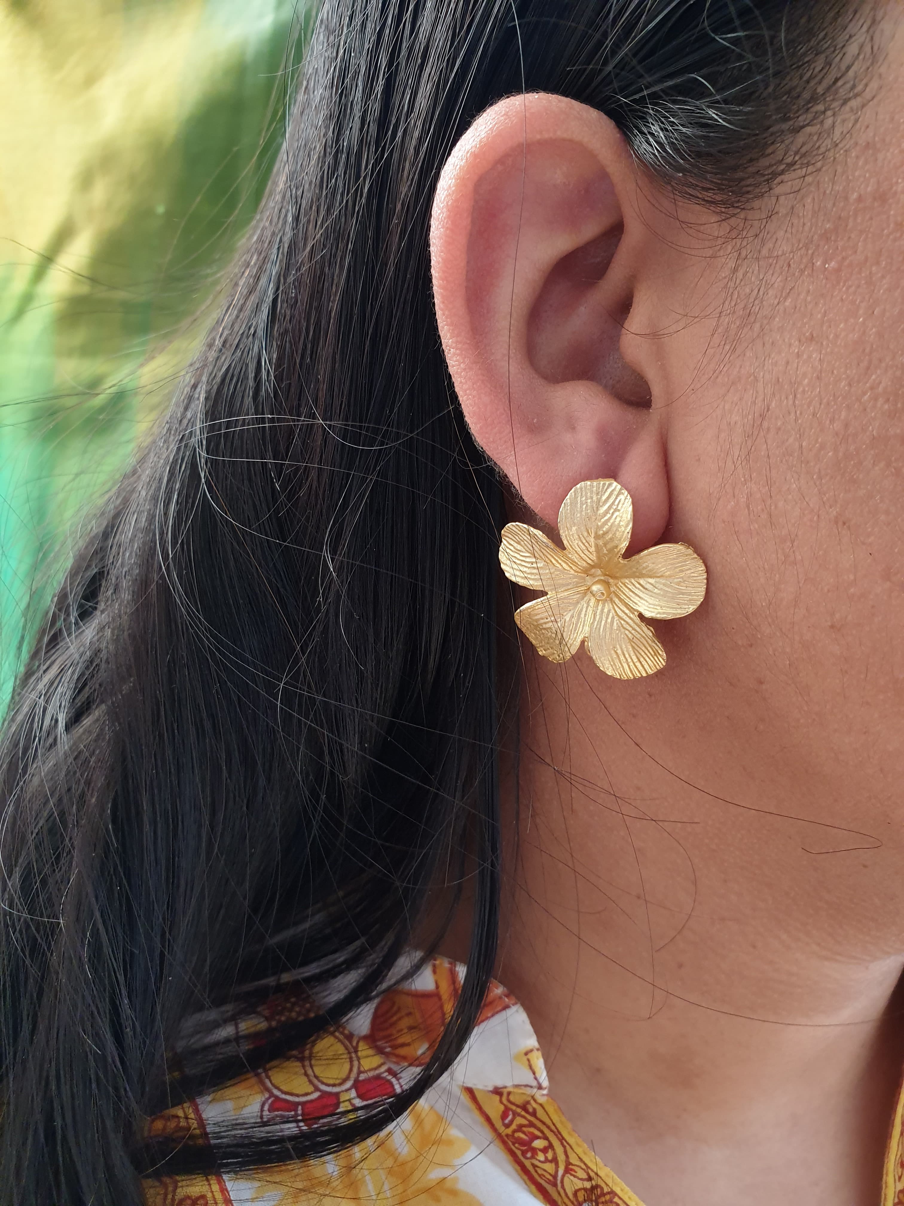 Flower Gold Matte Stud Earrings