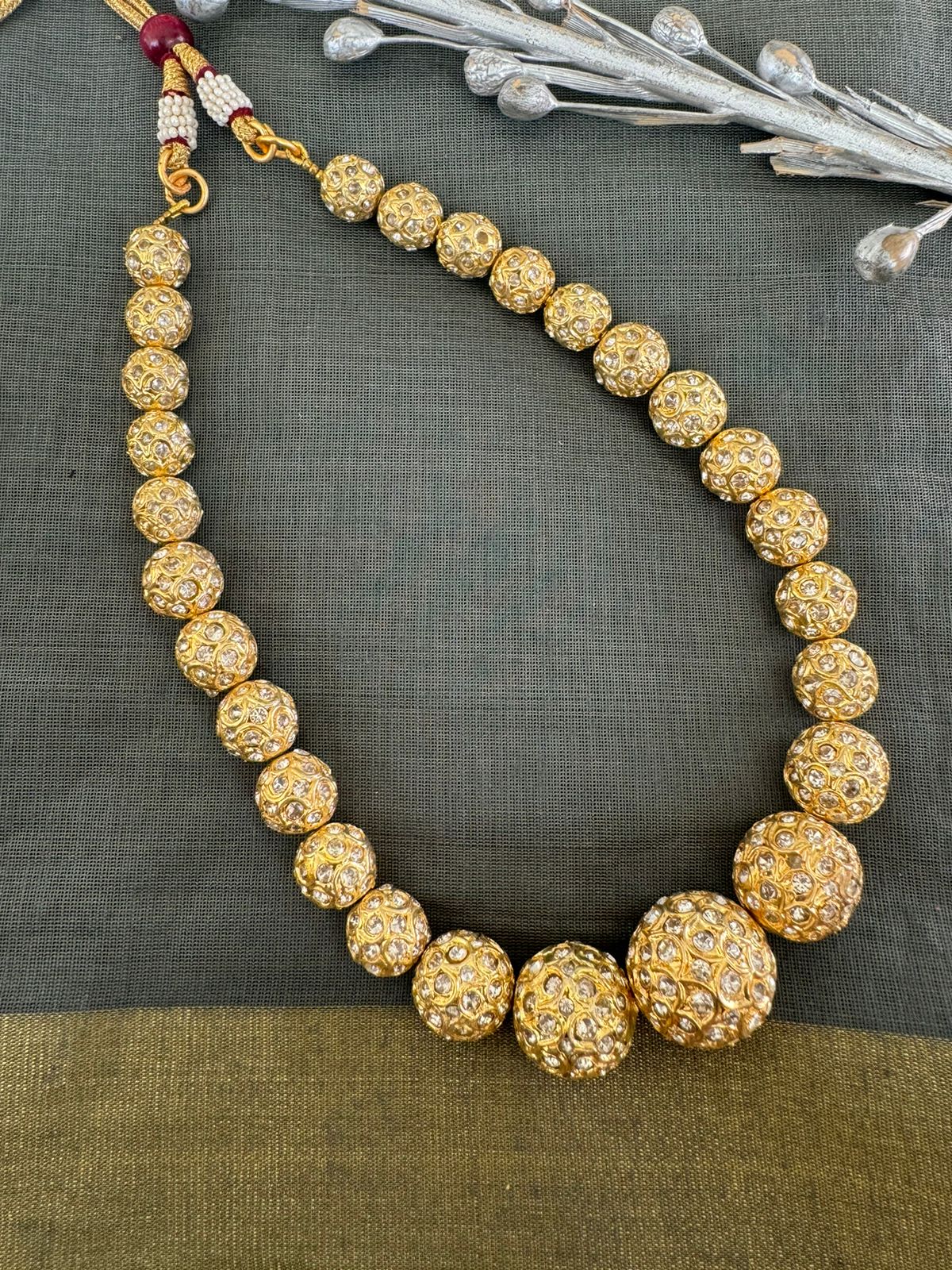 White Stone Jadau Beaded Necklace