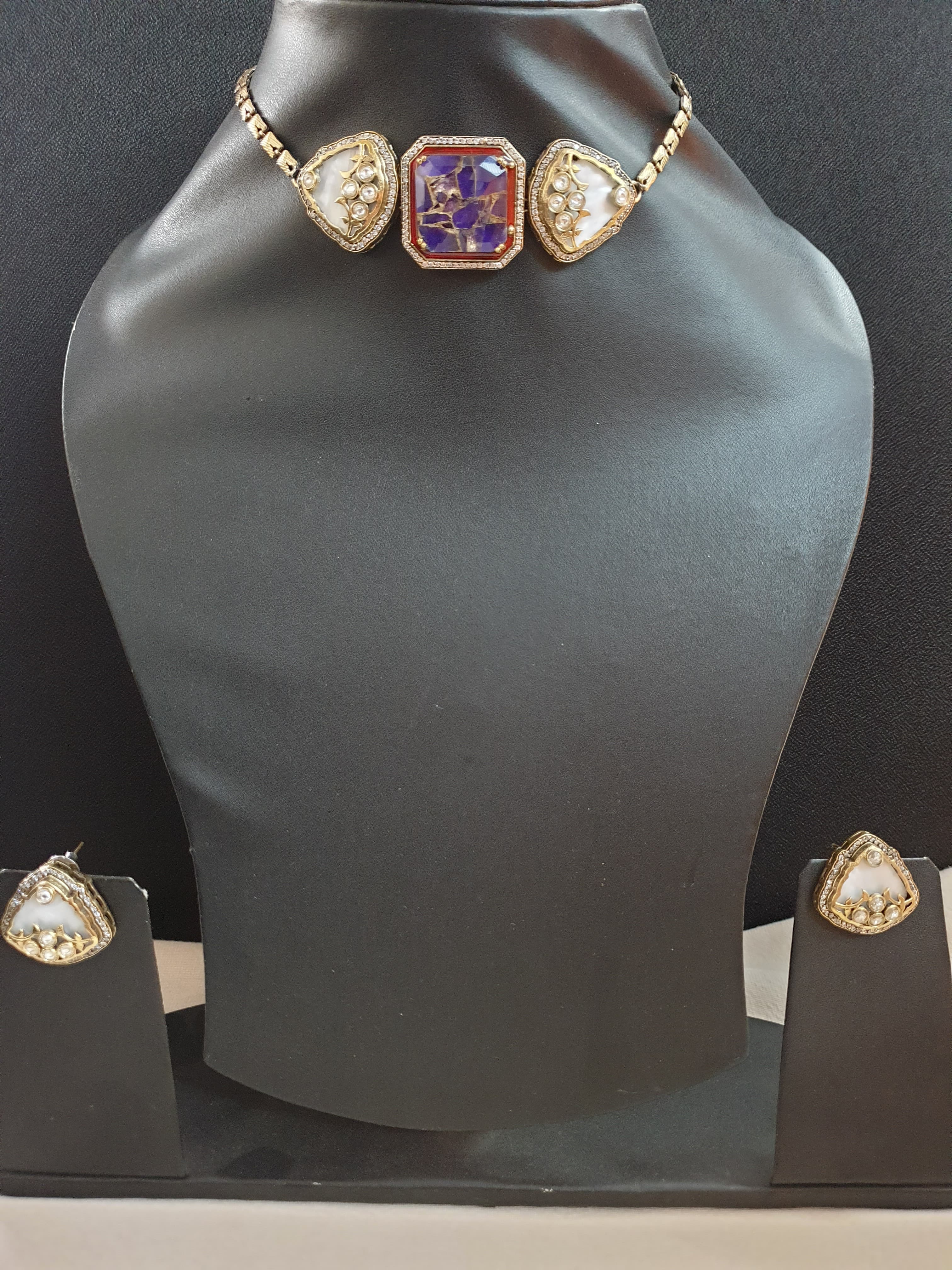 Purple Doublet Stone Elegant Choker Necklace With Earrings