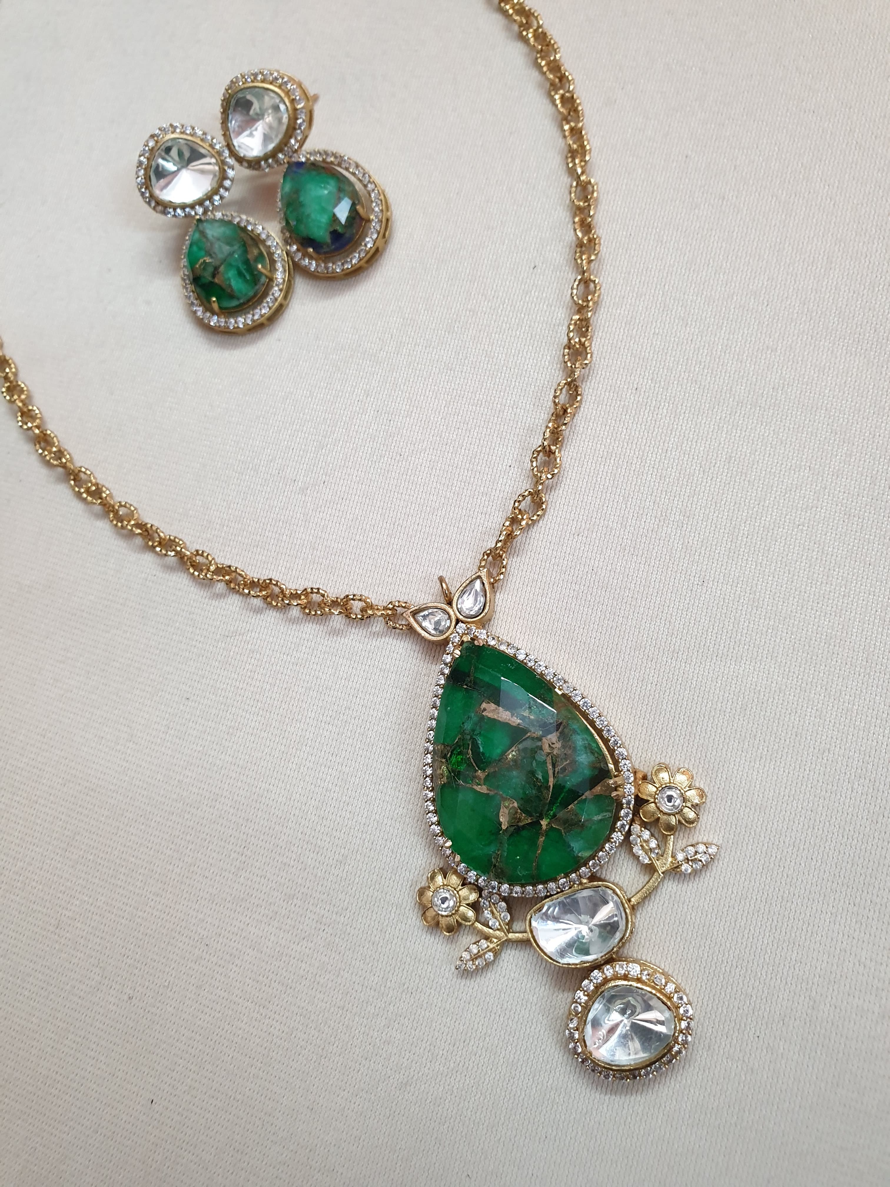 Green Doublet Stone Chain Necklace With Earrings