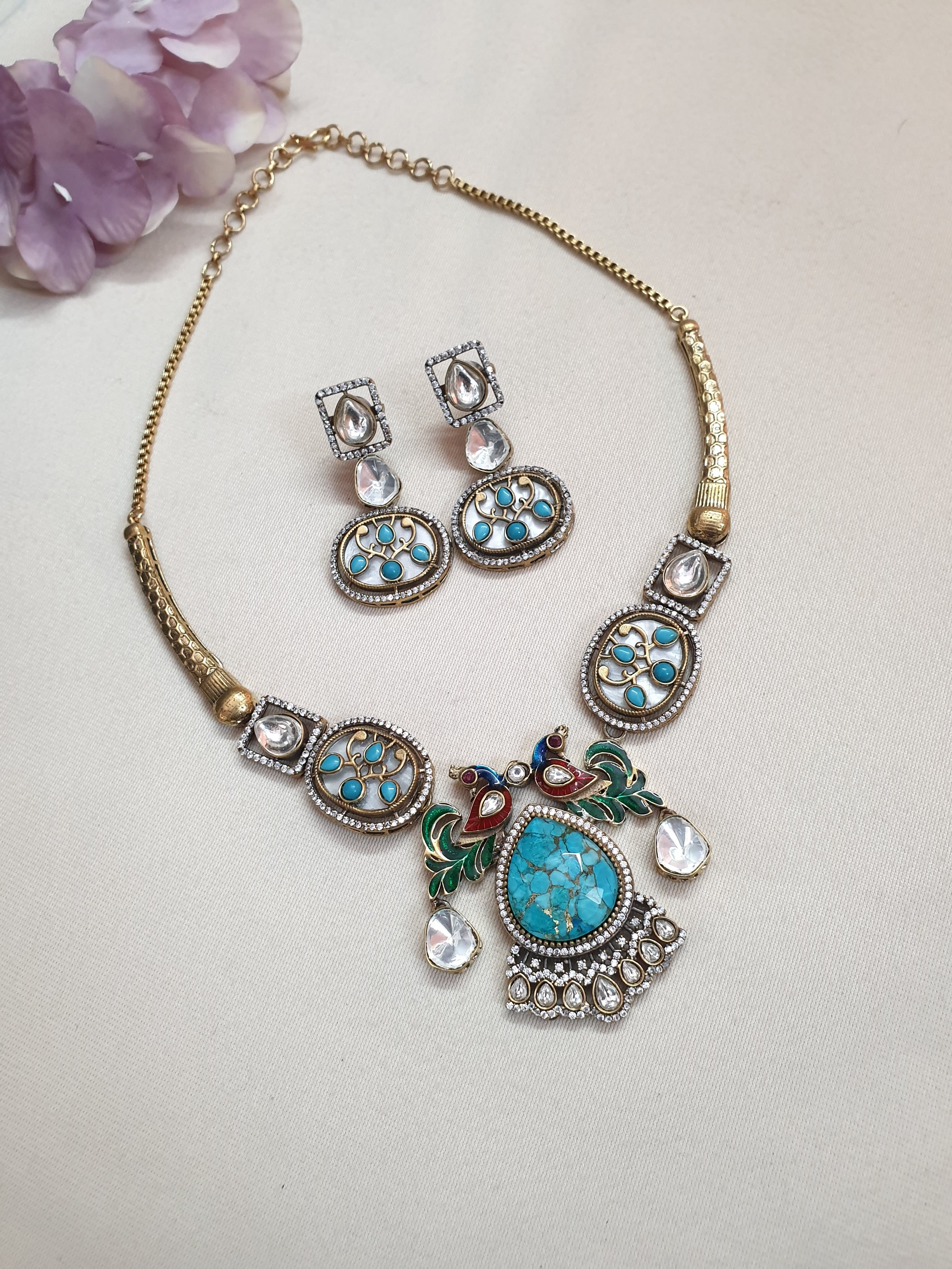 Turquoise Doublet Stone Hasli Necklace With Earrings