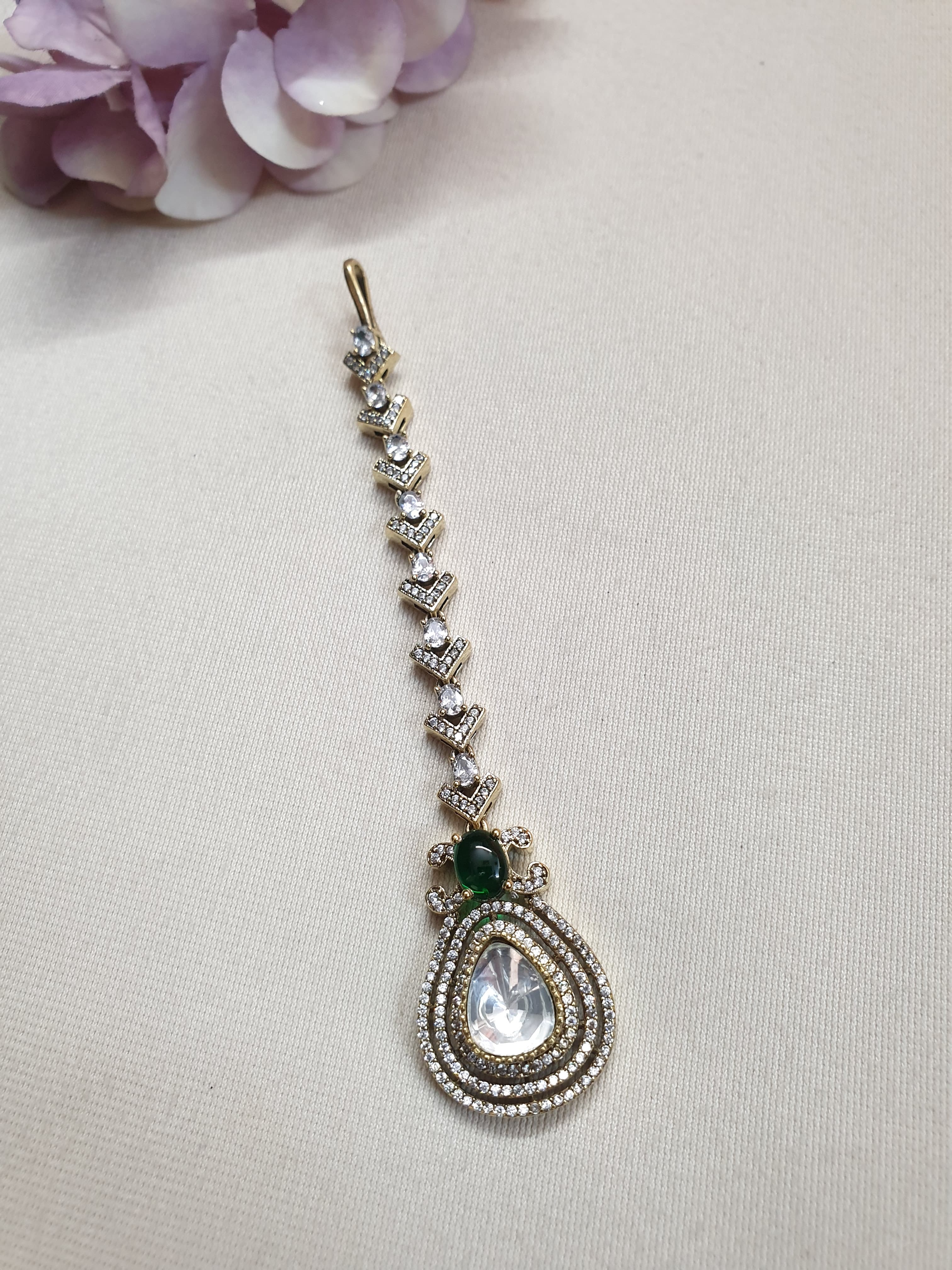 Elegant White Green Kundan Polki Maang Tikka