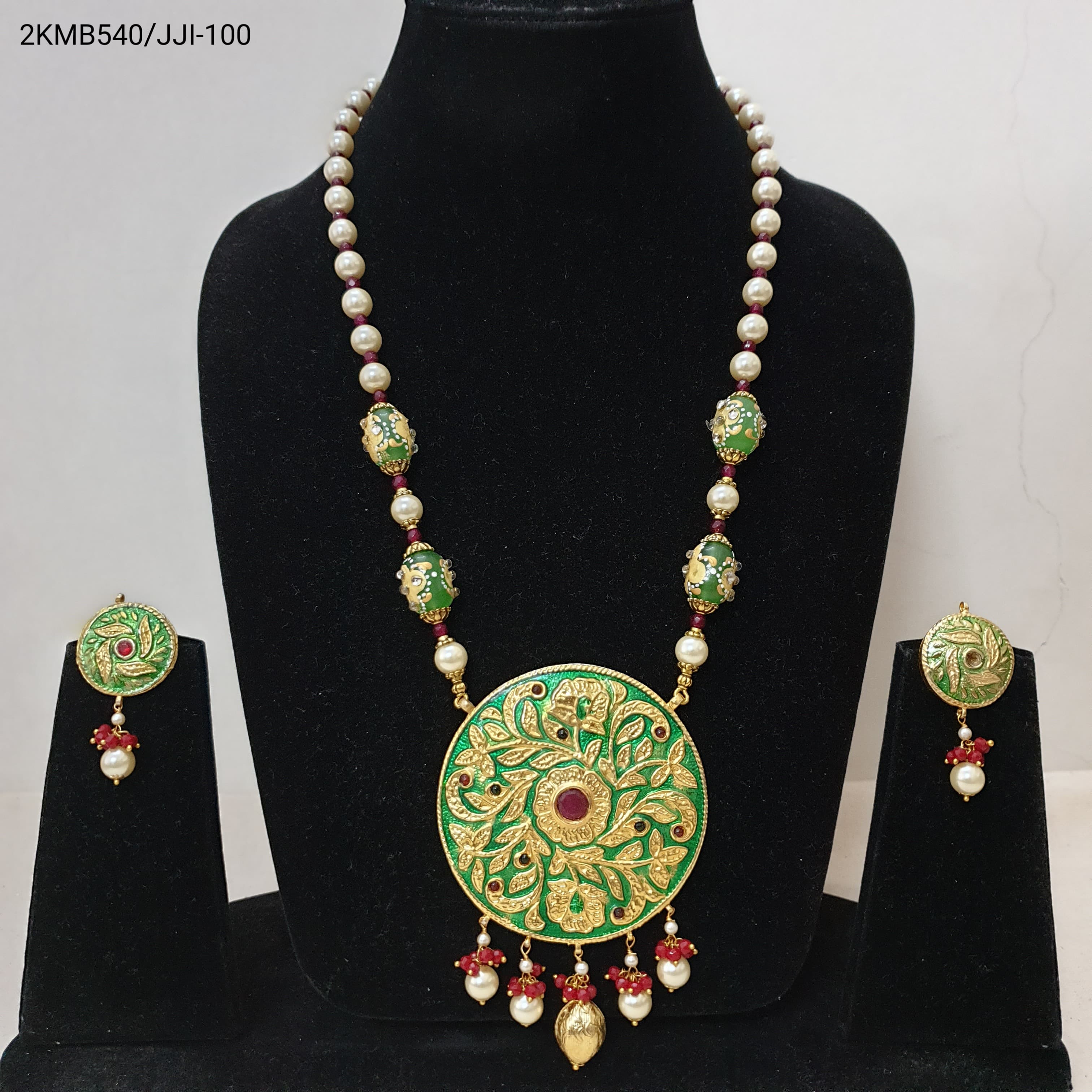 Pearl Beaded Green Meenakari Pendant Set