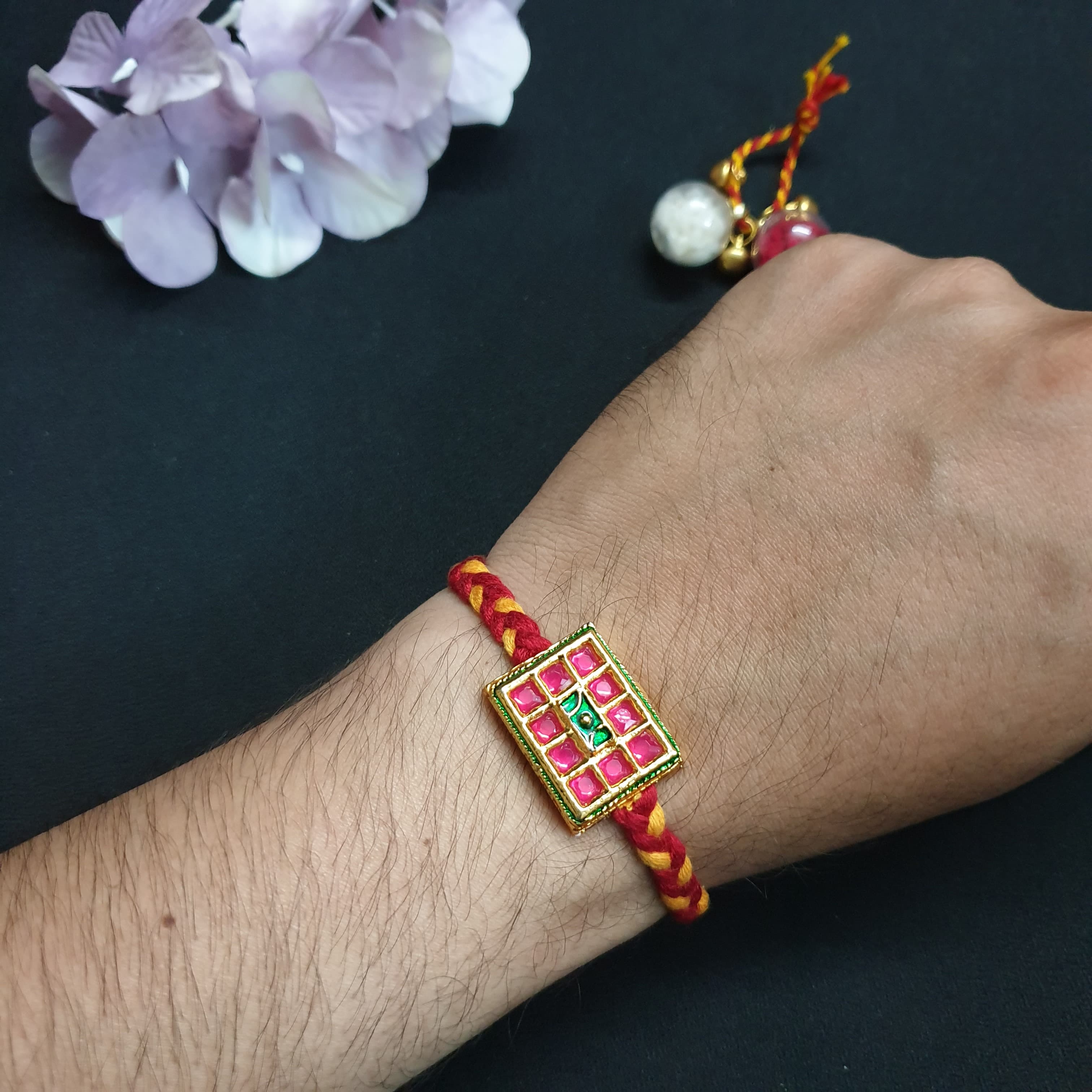 Kemp Kundan Rakhi (Pack of One)