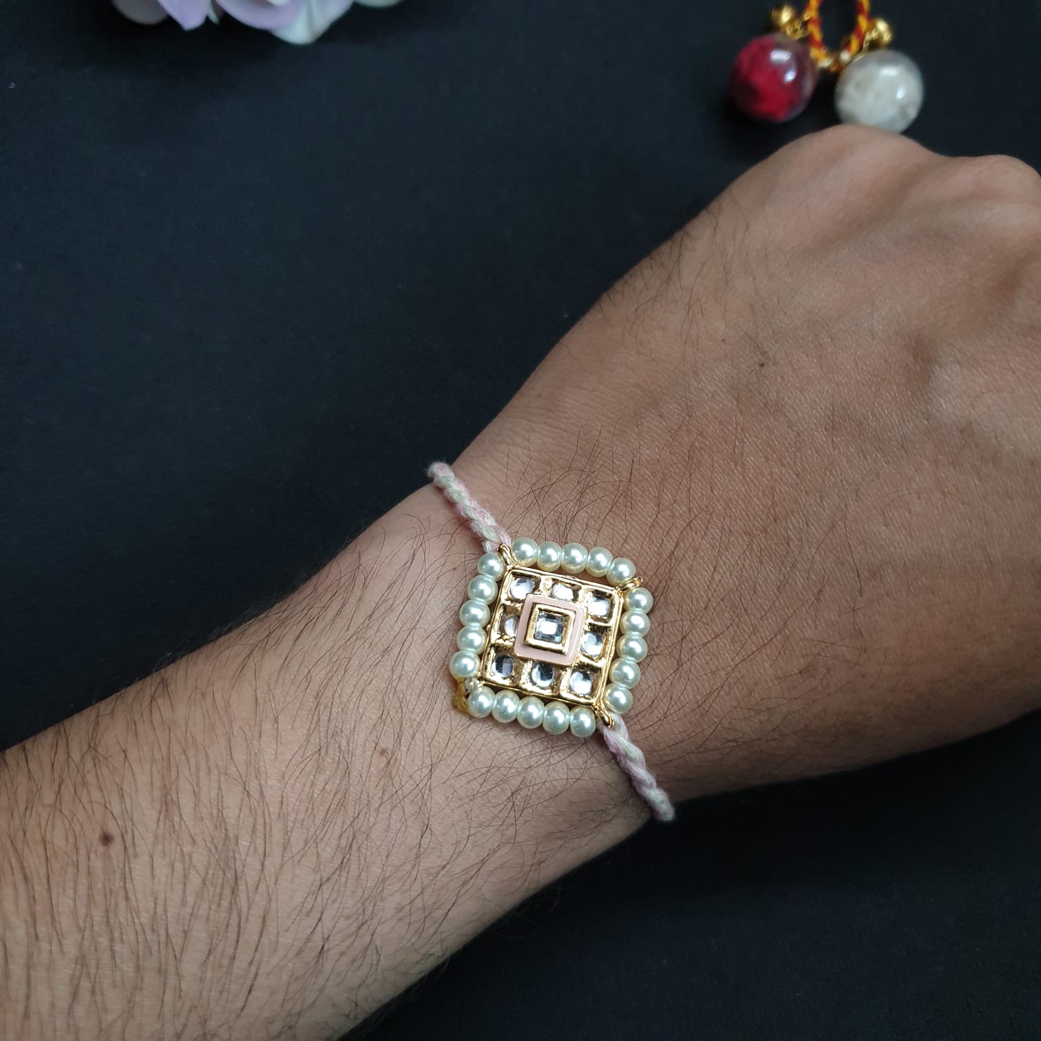Square Kundan Rakhi (Pack of One)