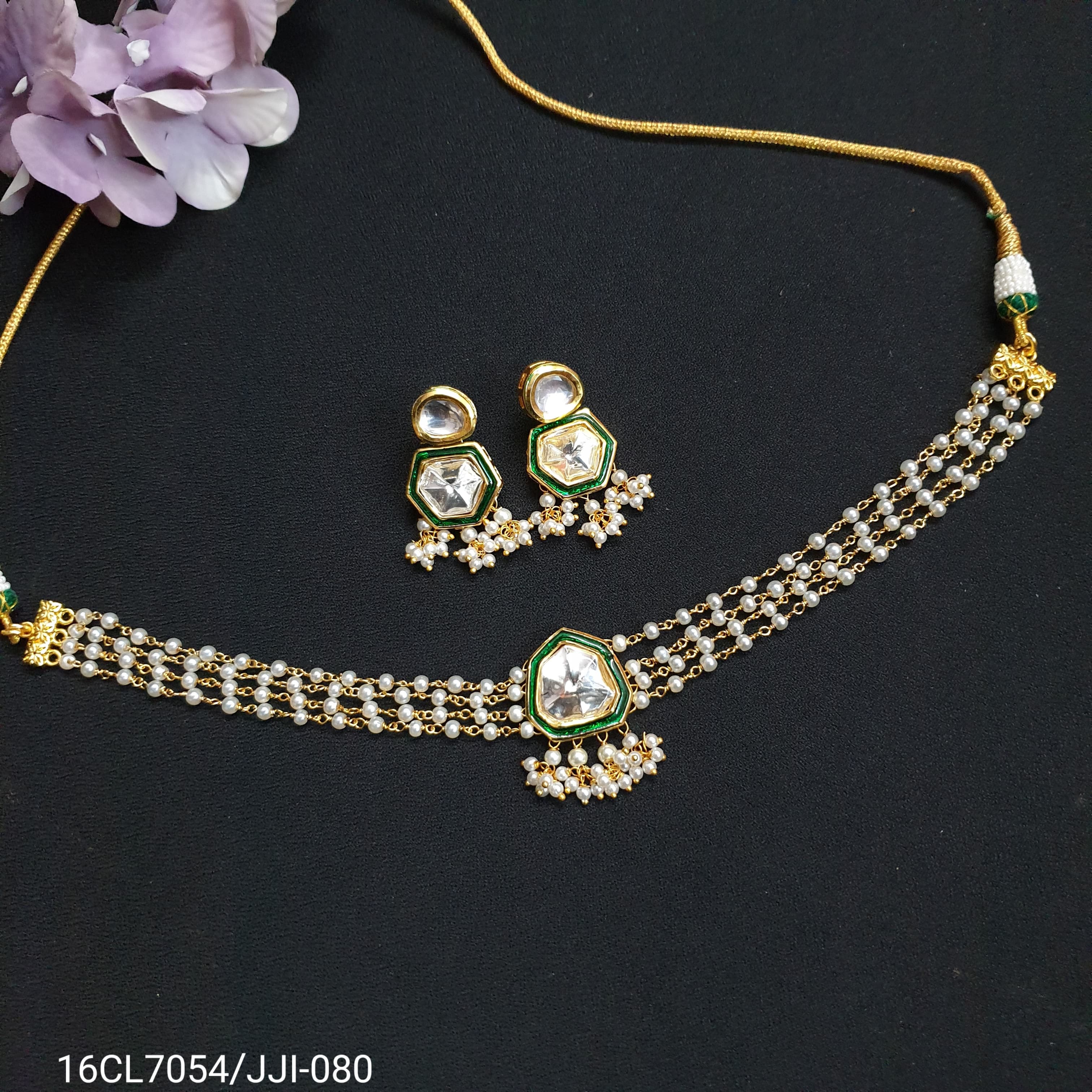 Uncut Polki Pearl Choker Set With Earrings