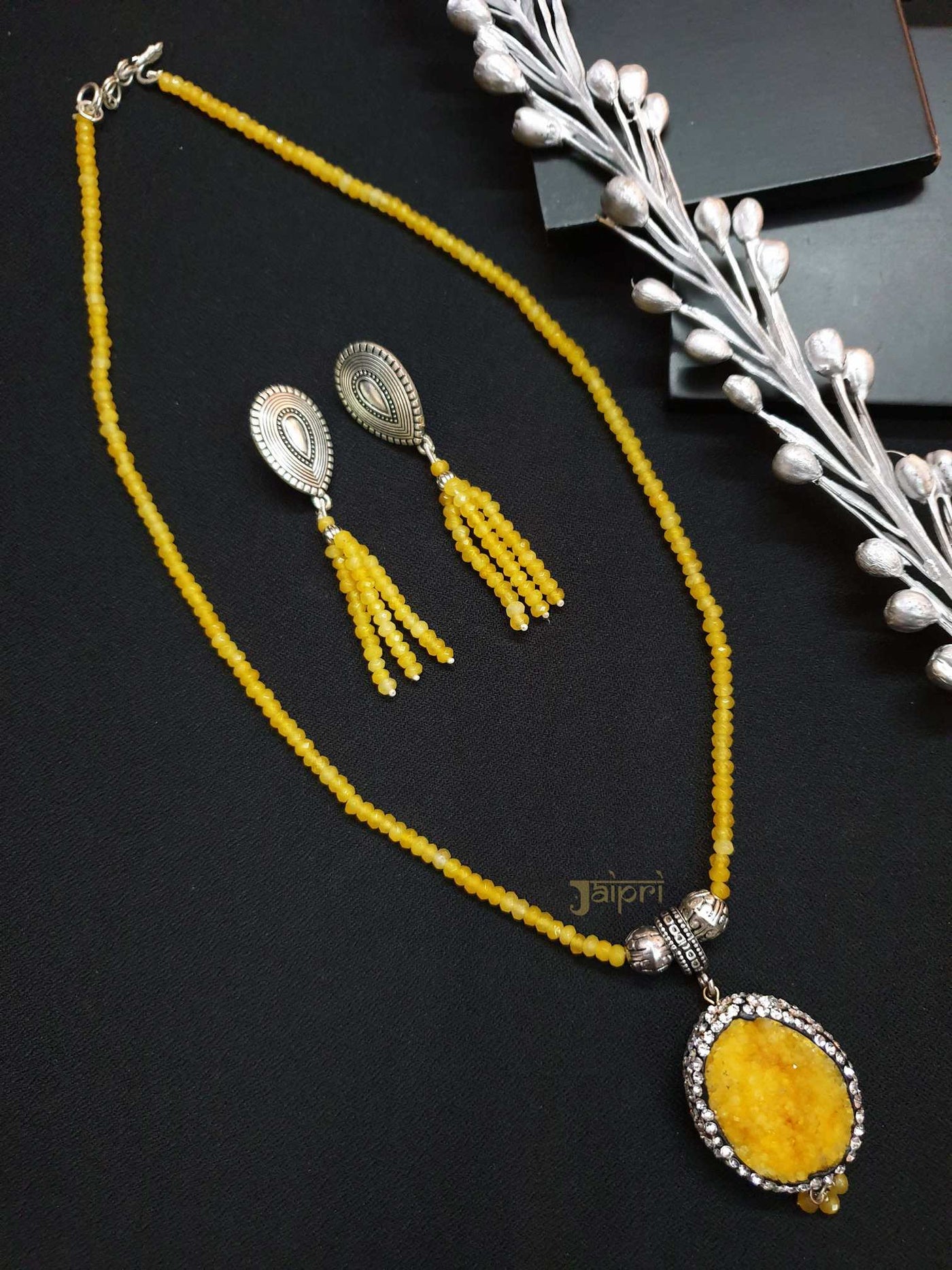Yellow Uneven Stone Beads Necklace With Tear-Drop Earrings