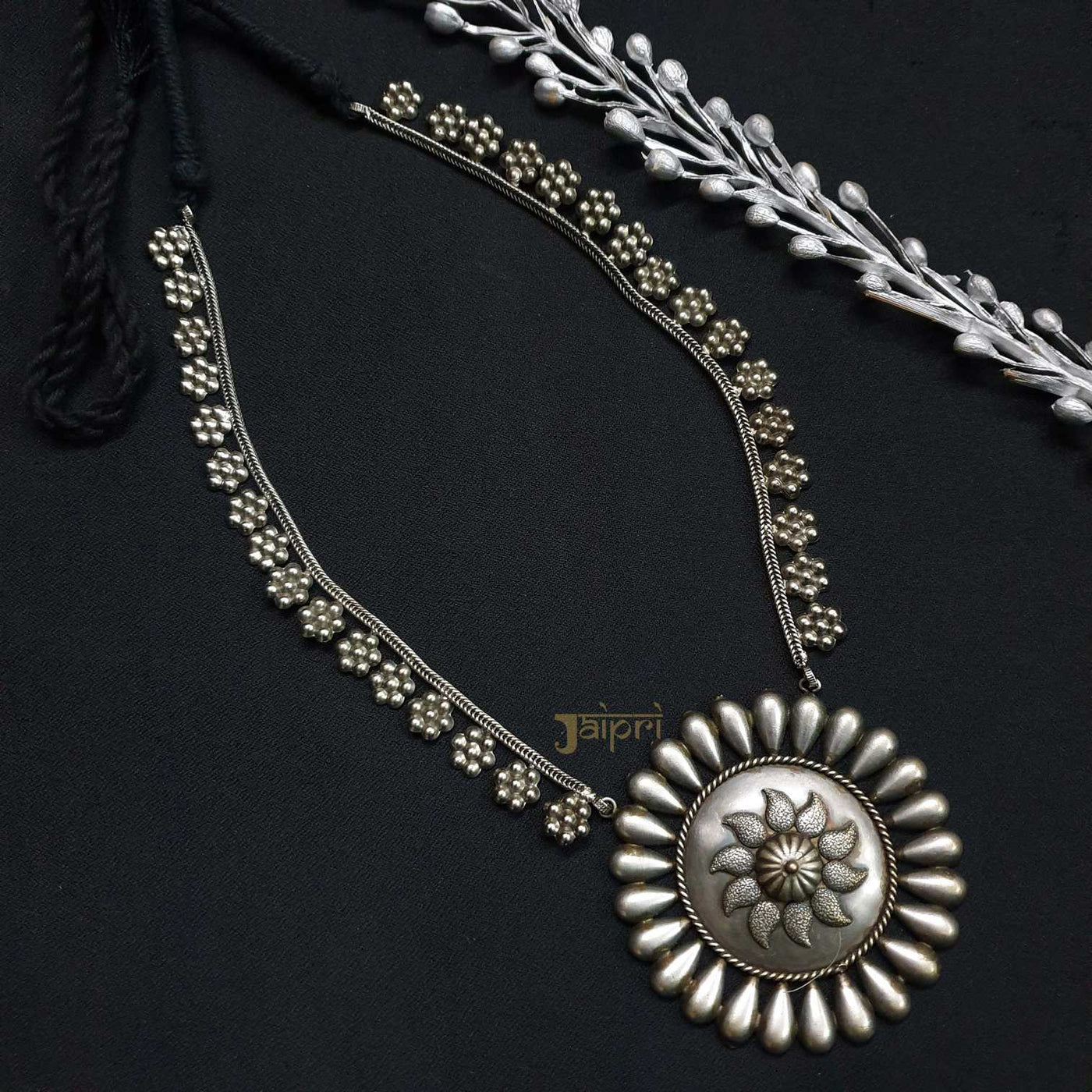 Adorable Oxidized Floral Thread Necklace