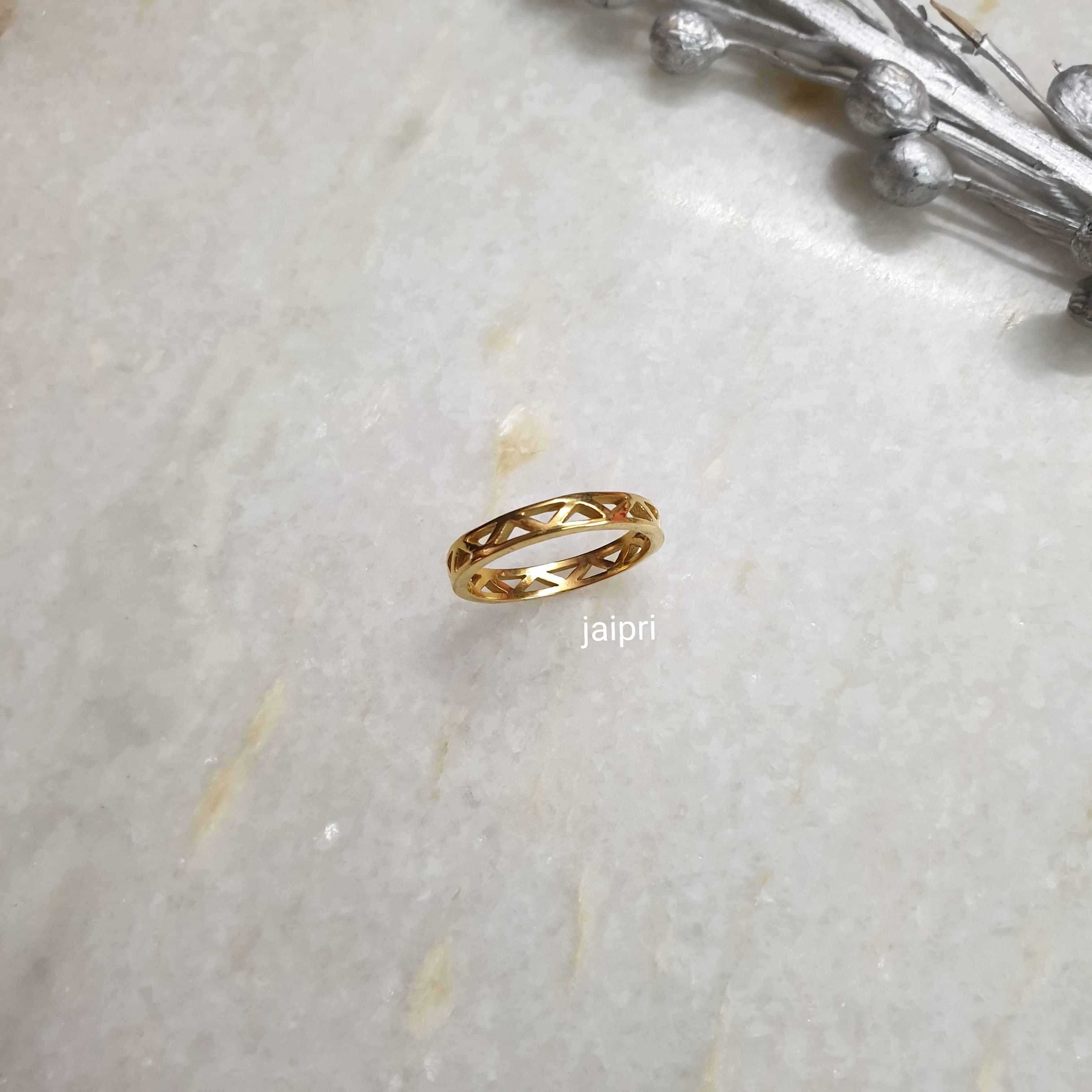 Gold Geometric Ring (Size US 7)