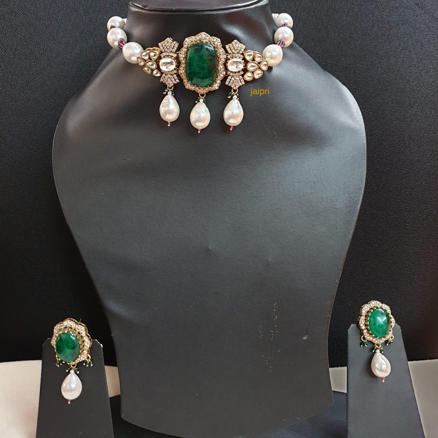 Green Doublet Stone Kundan Shell Pearl Choker Necklace