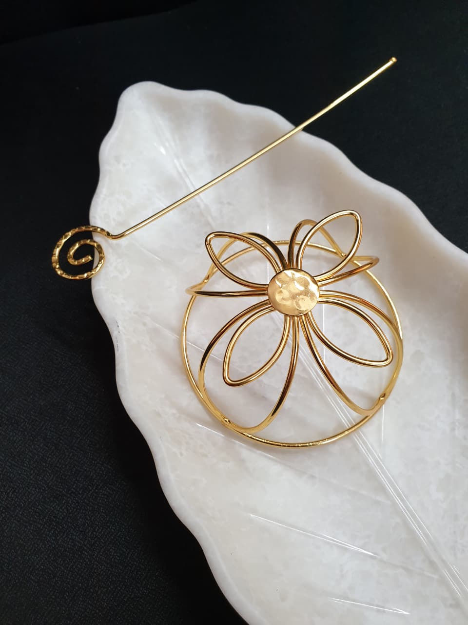 Floral Lightweight Bridal Bun Pin