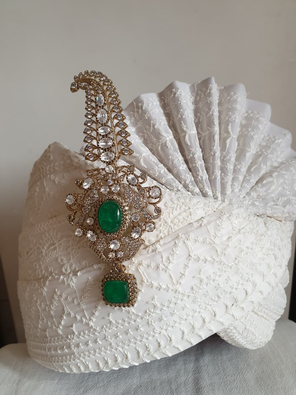 Kundan Polki And Emerald Green Stone Kalangi For Wedding