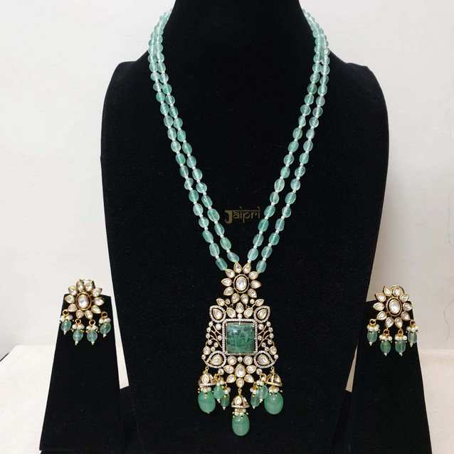 Floral Design Green Stone Beautiful Necklace With Earrings