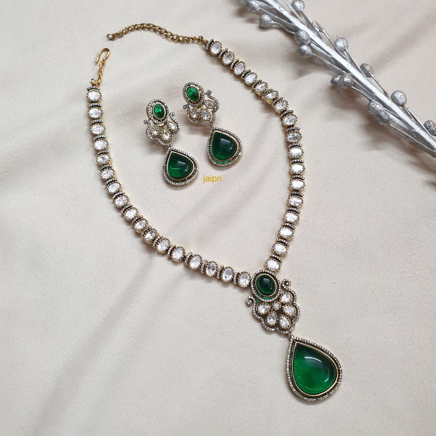 Green Moissanite Kundan Delicate Necklace With Earrings