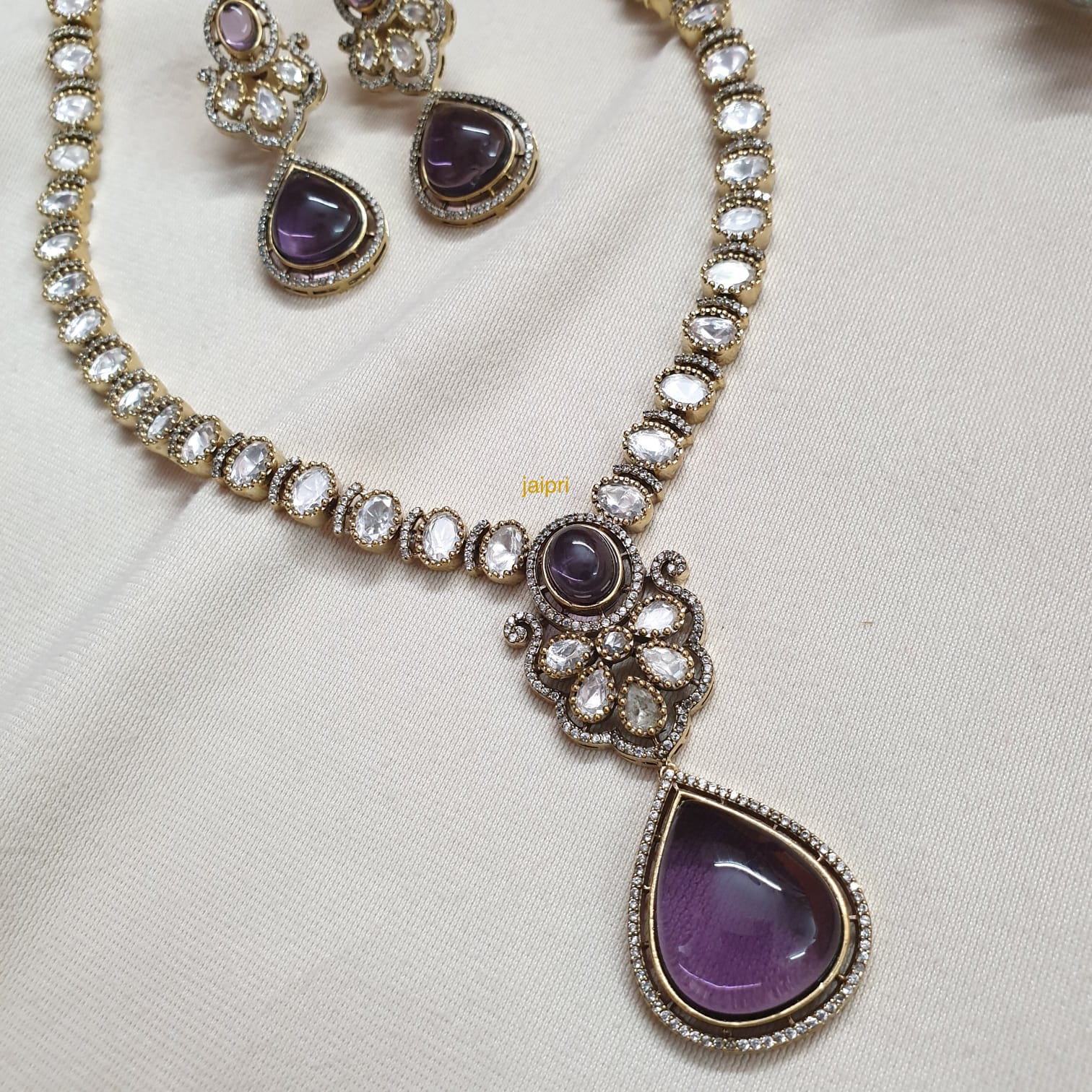 Purple Moissanite Kundan Delicate Necklace With Earrings