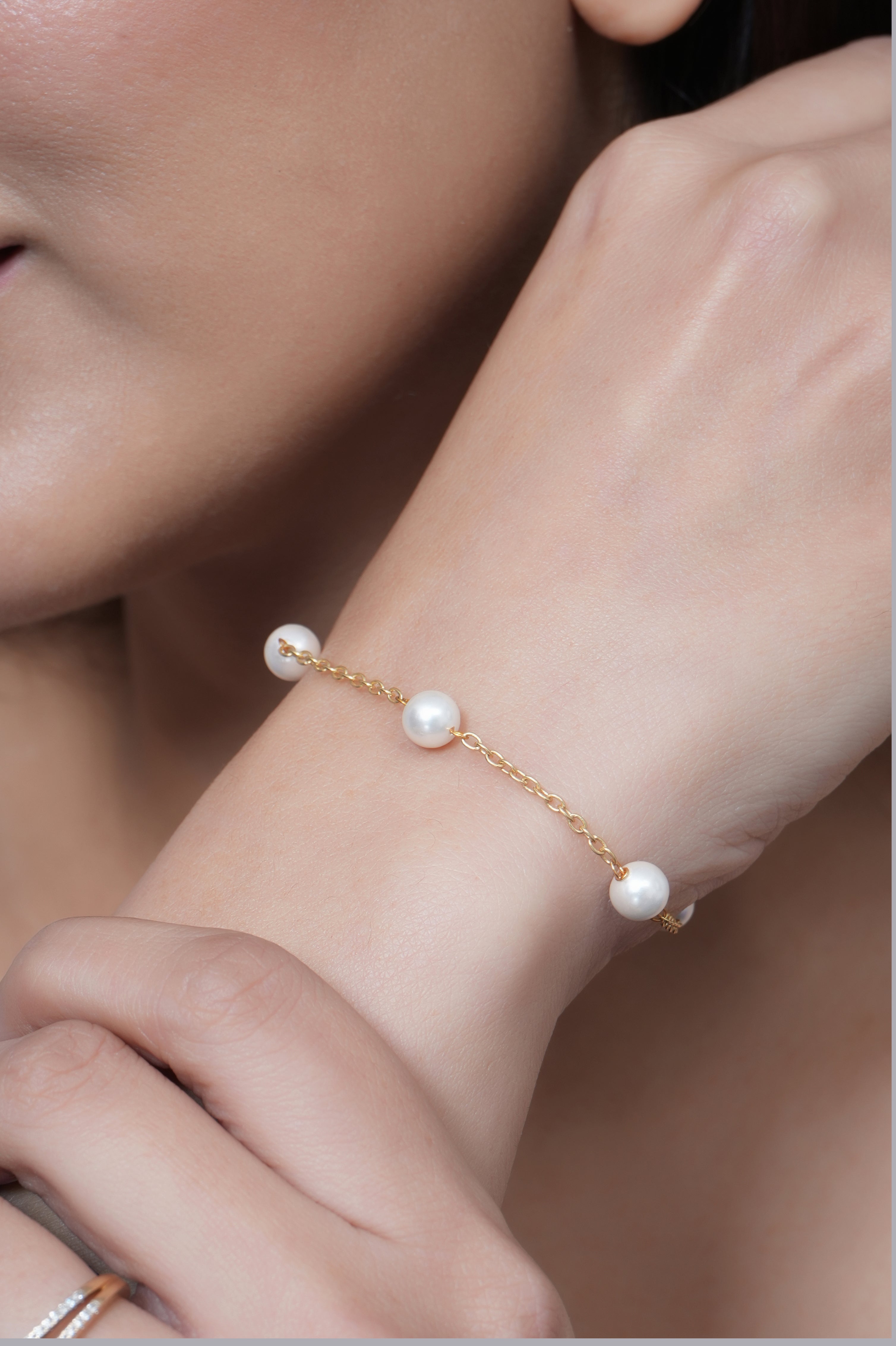 Gold Tone Pearl Chain Adjustable Bracelet