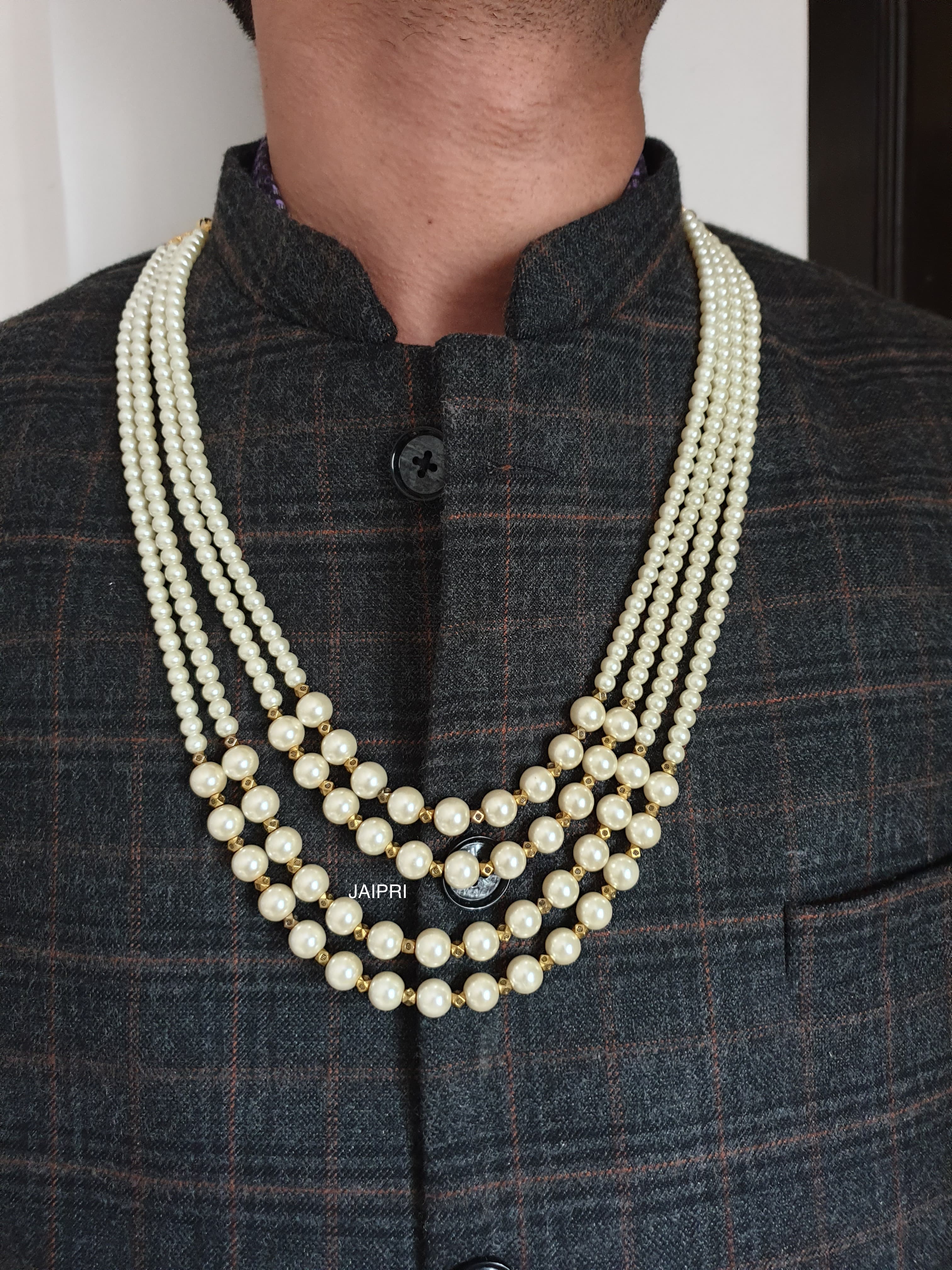 Pearl Groom Necklace With Small Golden Beads