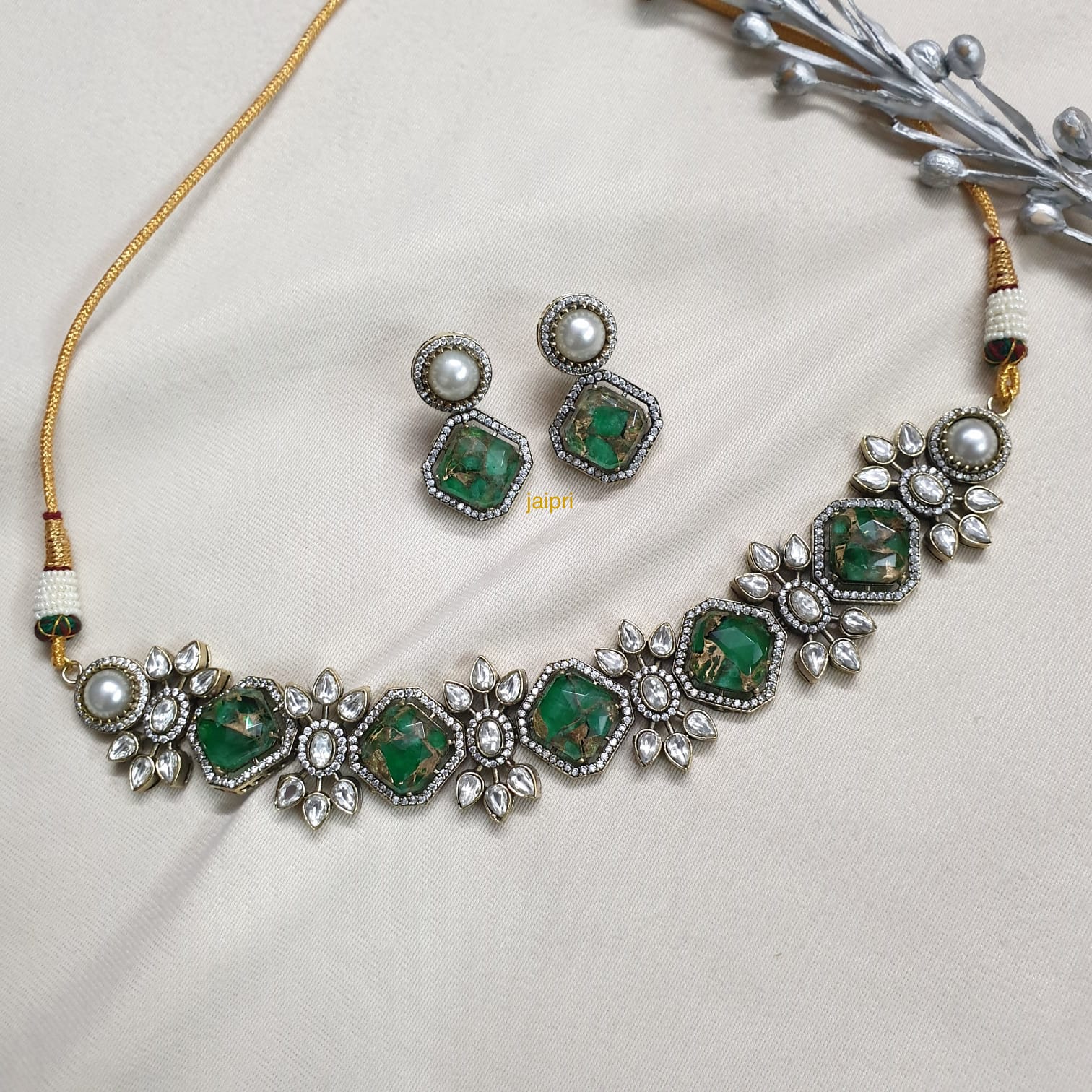 Green Doublet Stone Kundan Choker Necklace