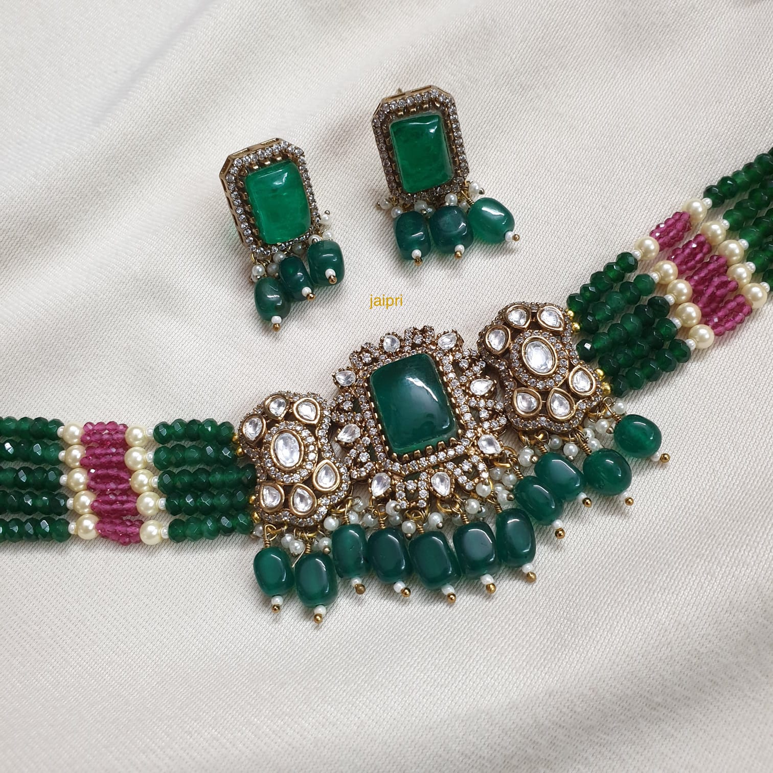 Emerald Green Doublet Stone Kundan Choker Necklace